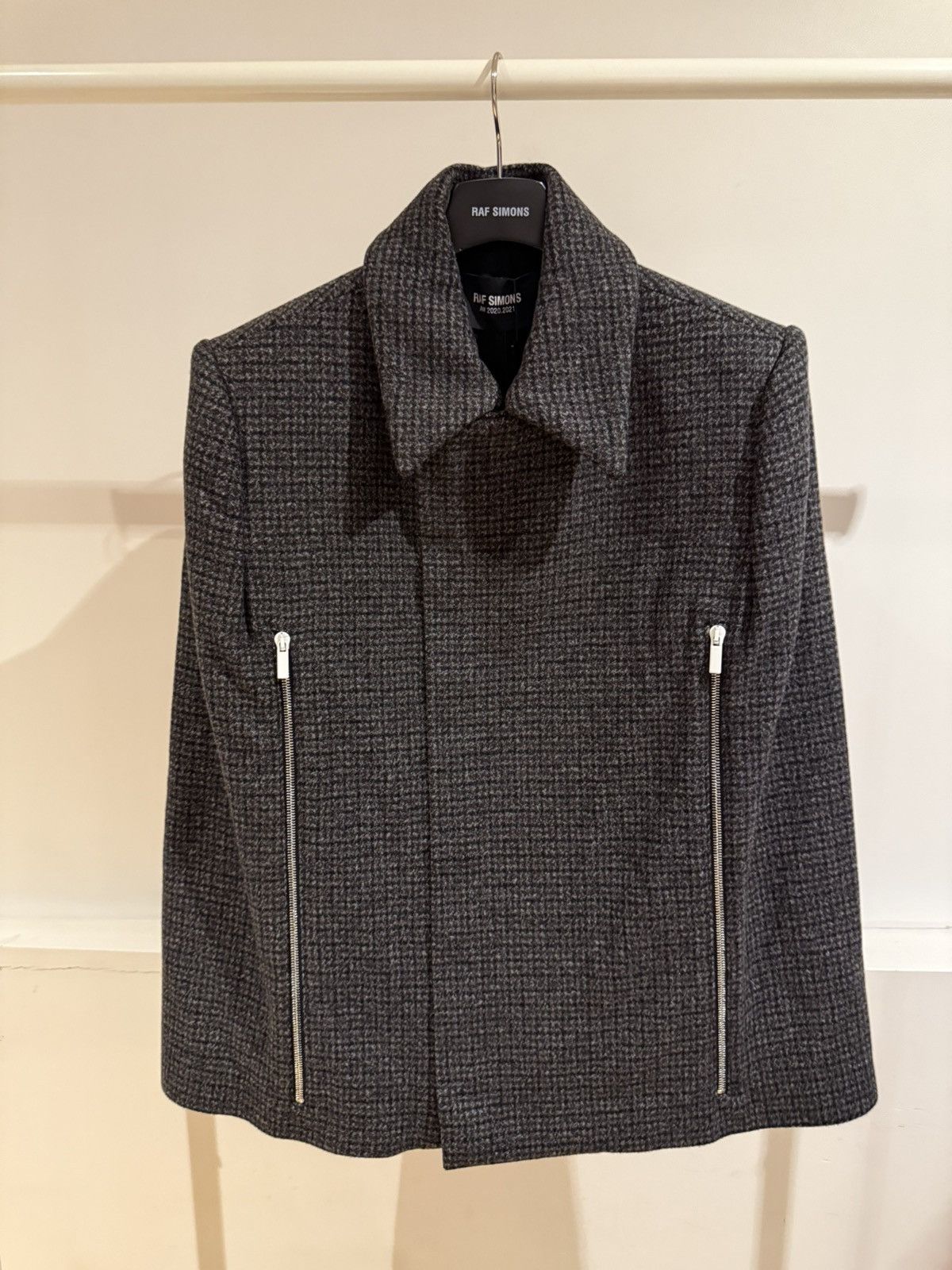Raf Simons Raf Simons AW20 Short Zipped Cape Size US S / EU 44-46 / 1 - 1 Thumbnail