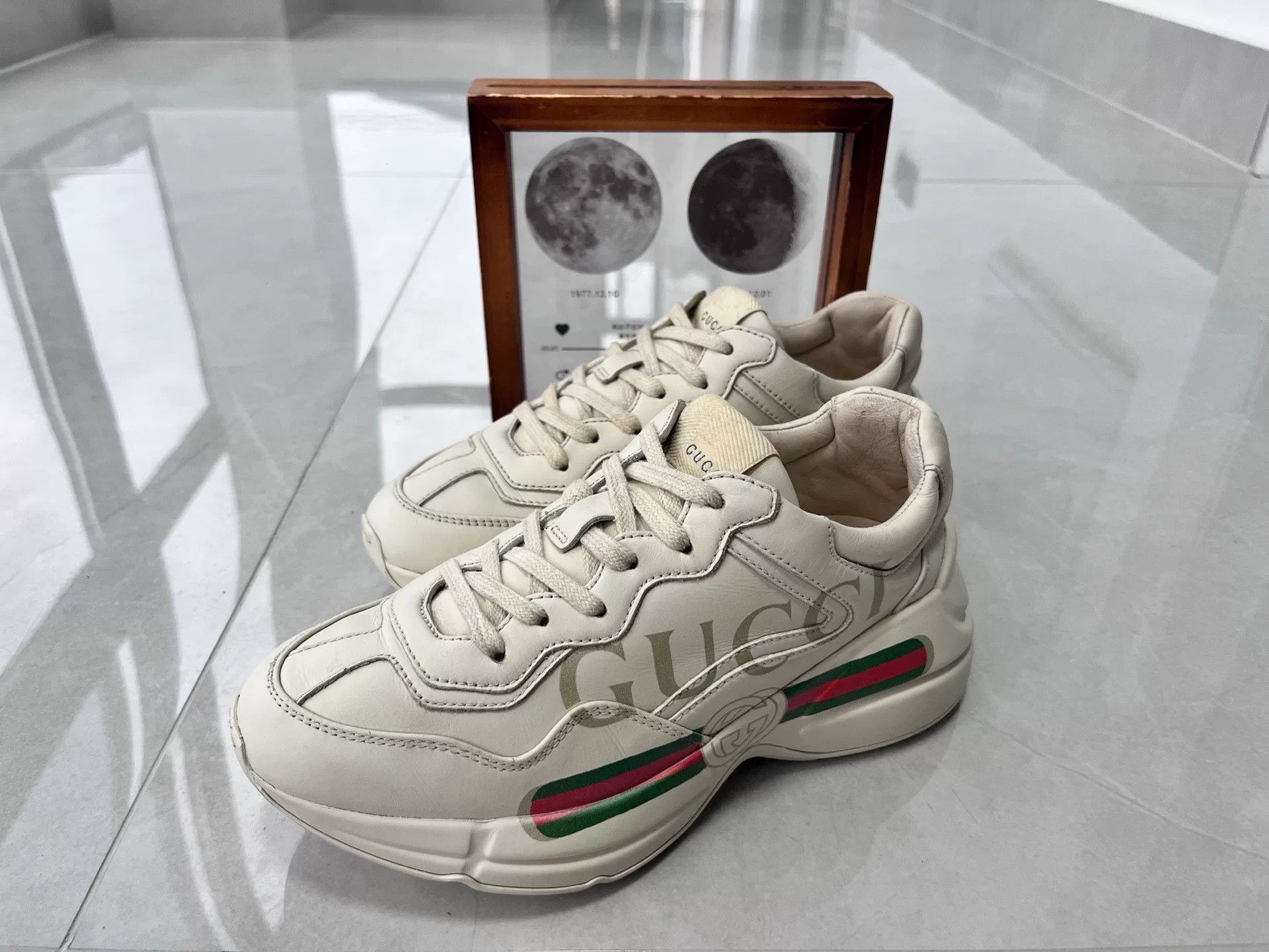 Gucci Gucci Lowtop Sneakers it_35-5 Women Size US 5.5 / IT 35.5 - 1 Thumbnail