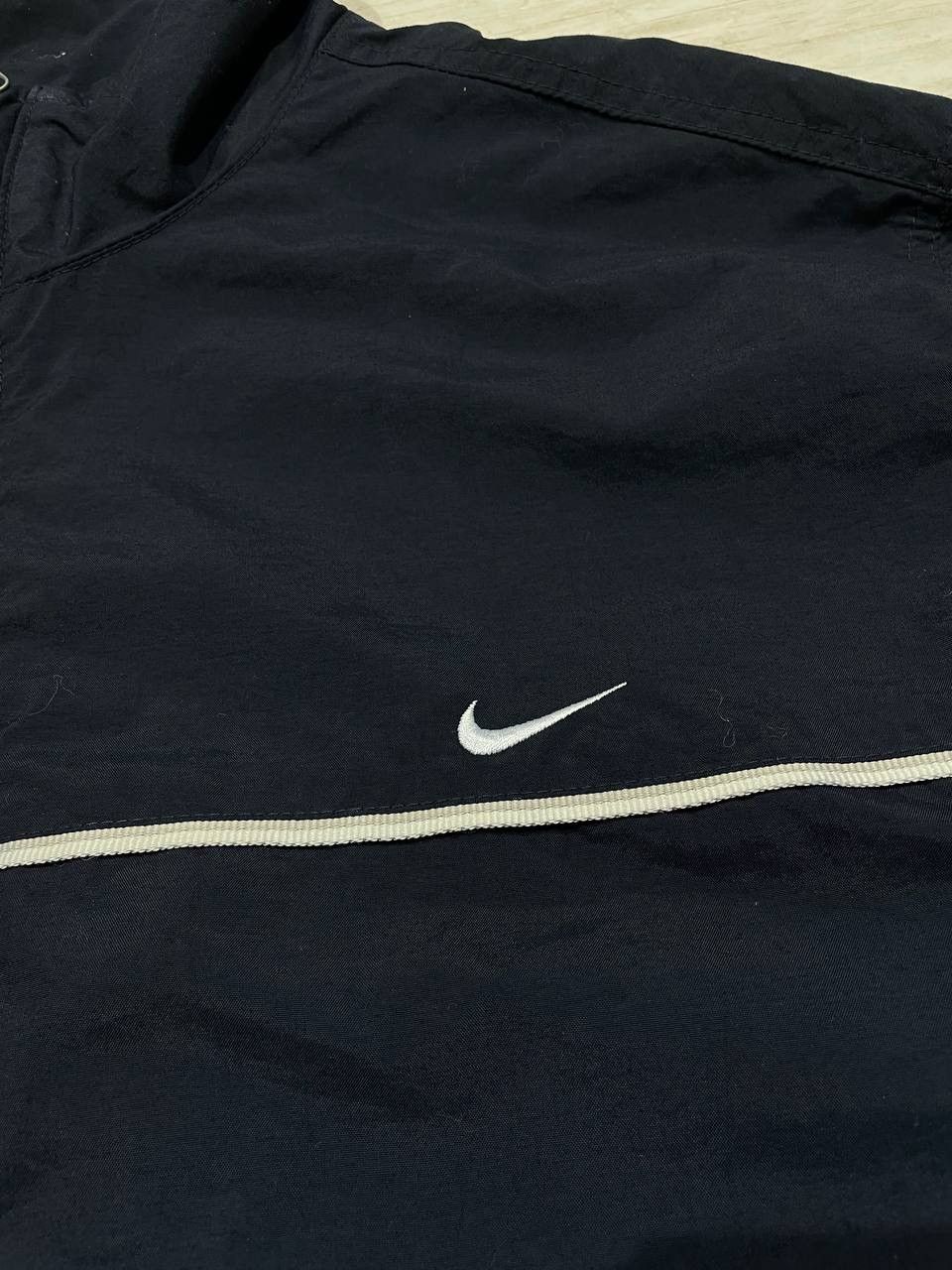 Nike Vintage Nike Track Jacket Nylon Top Striped 2000s Y2K Swoosh Size US L / EU 52-54 / 3 - 7 Thumbnail