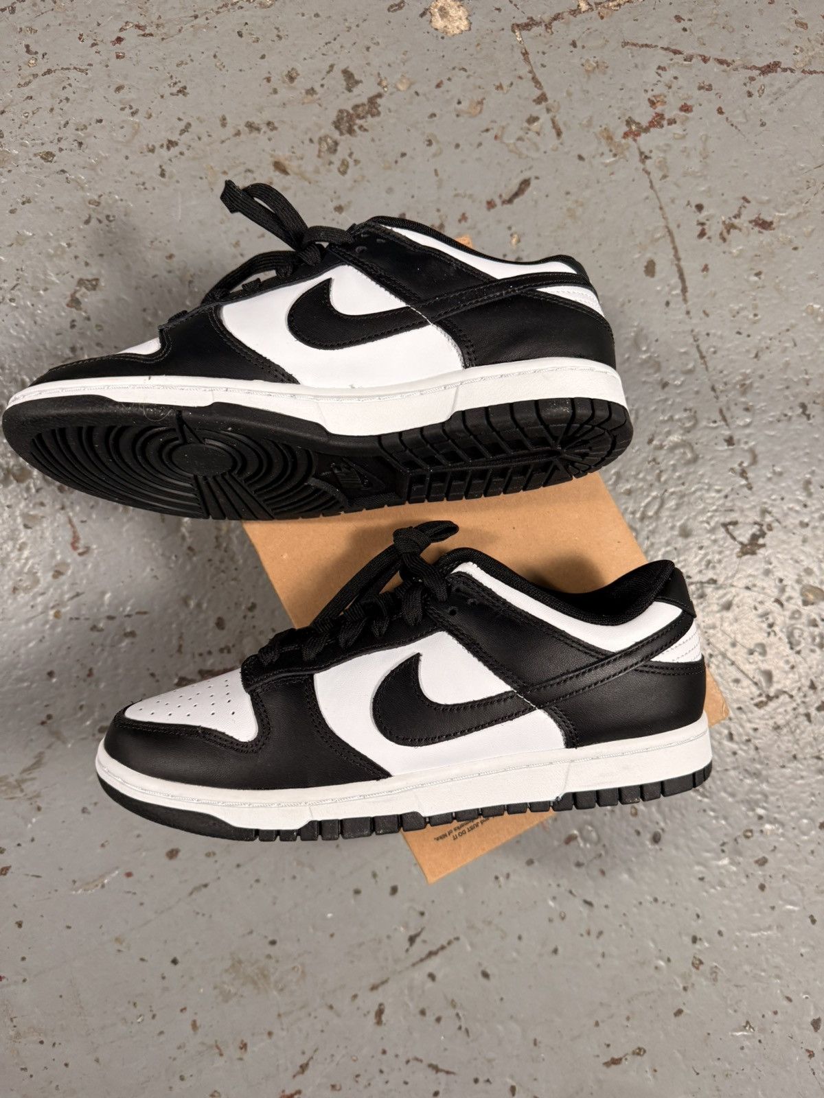 Nike Slightly Imperfect Nike Dunk Pandas Size US 8 / EU 41 - 6 Thumbnail