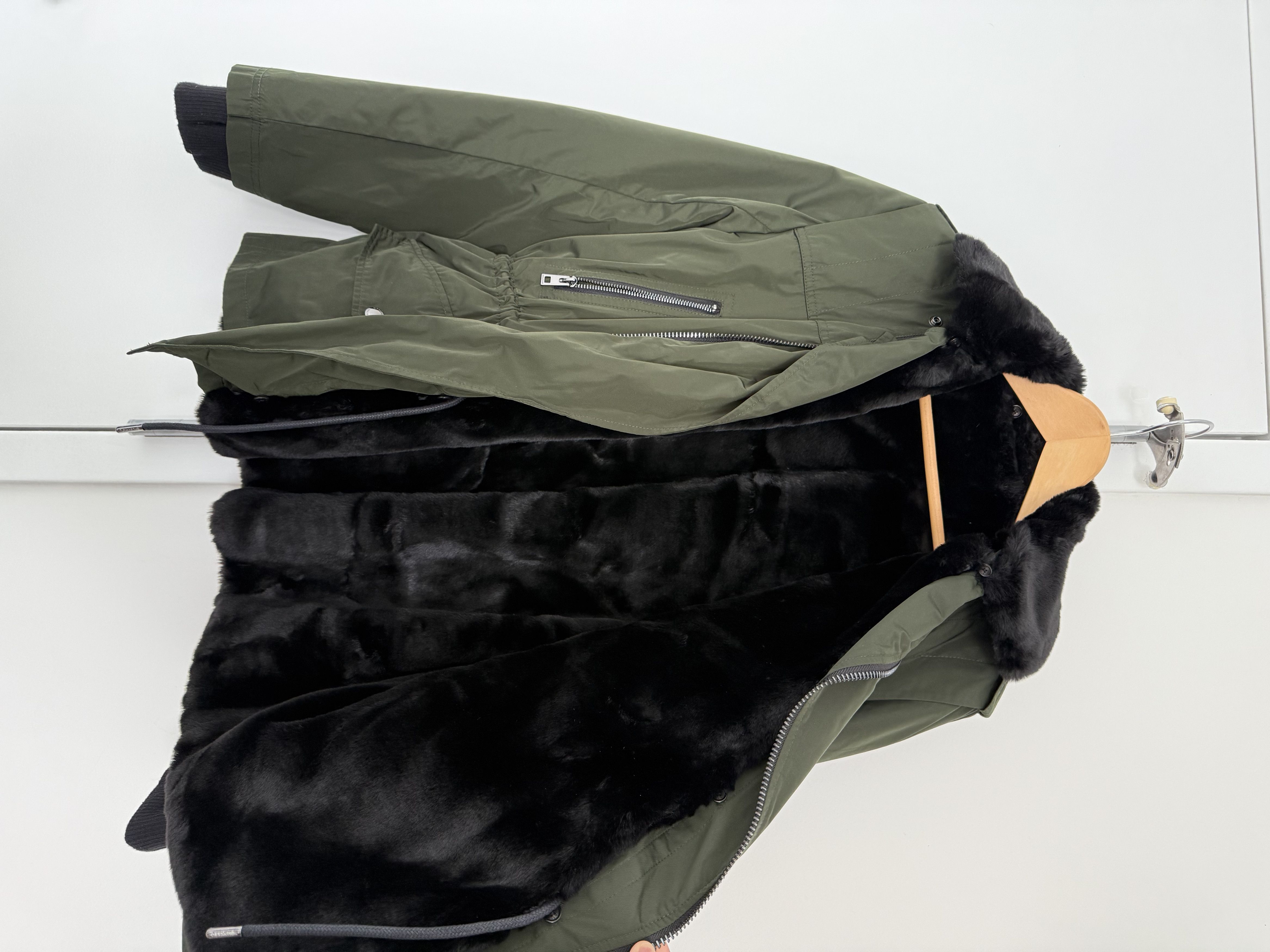 Zadig & Voltaire Zadig & Voltaire Keys Nylon Jacket w/ Faux Fur Size M / US 6-8 / IT 42-44 - 3 Thumbnail