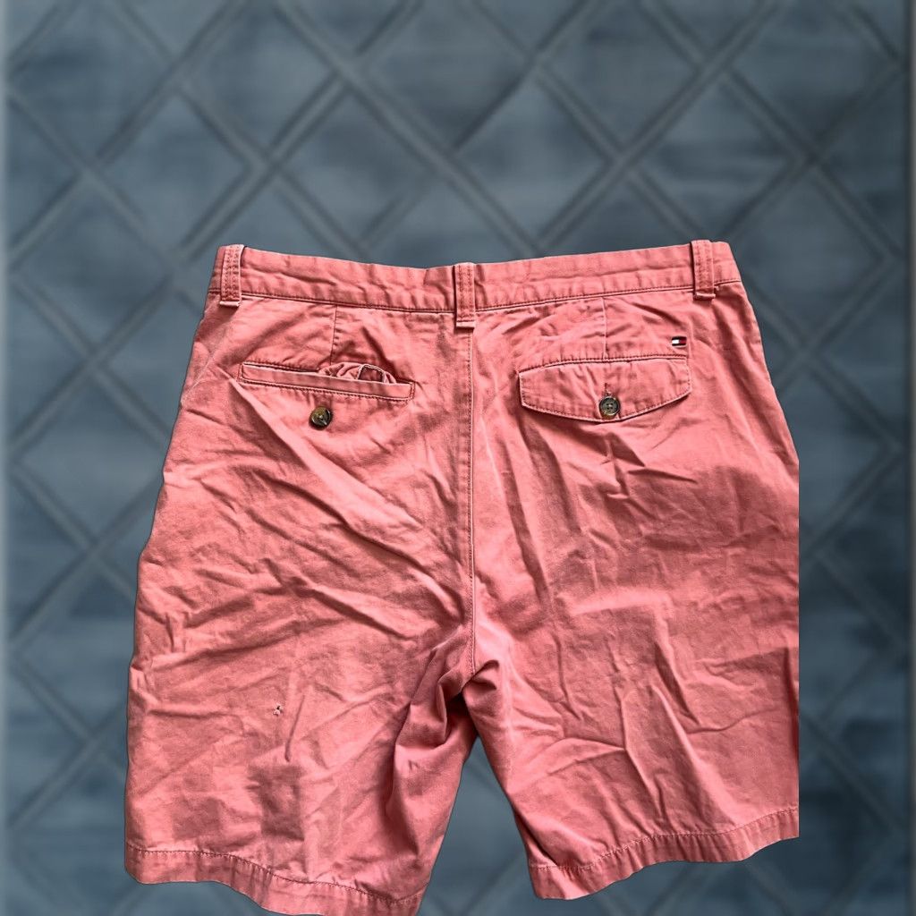 Tommy Hilfiger Tommy Hilfiger Shorts Mens 35 Pink Flat Front Chino Cotton Size US 35 - 1 Thumbnail