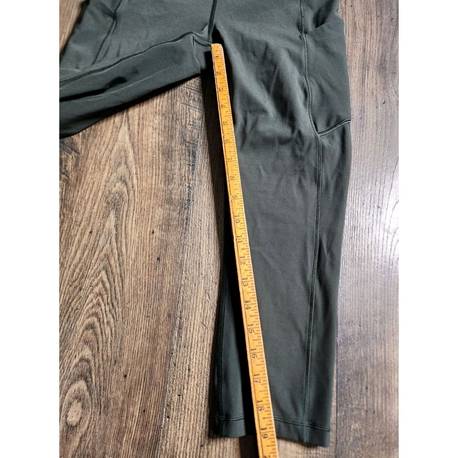 Lululemon Lululemon Leggings Cropped Pants With Pockets Size 6 Olive Green Speed Compression Womens Activewear Size 28" / US 6 / IT 42 - 5 Thumbnail