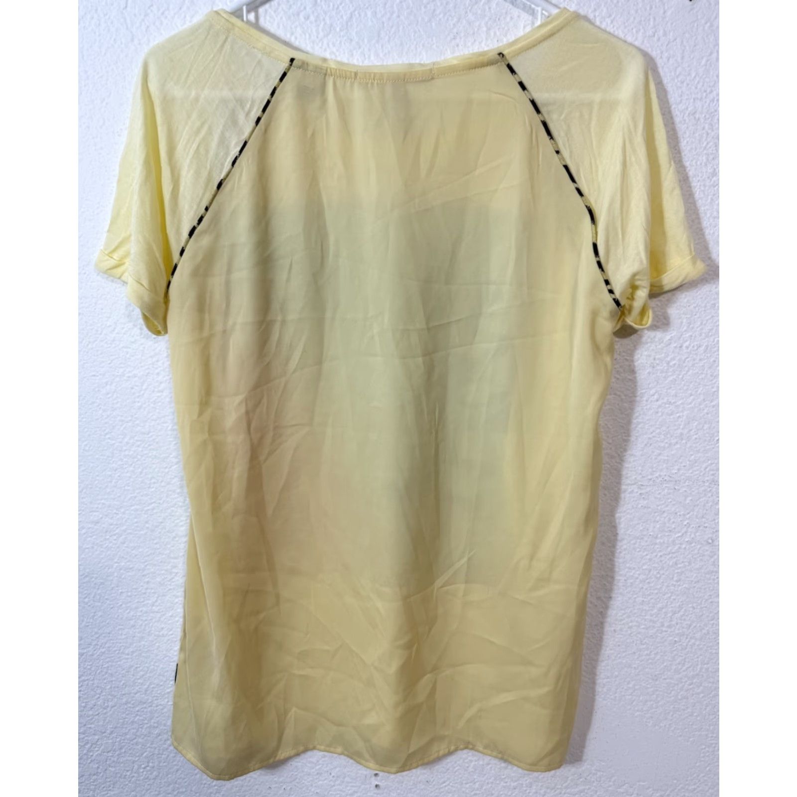Maison Scotch Maison Scotch Short Sleeve Blouse Top T Shirt Yellow 2 Women V-Neck Casual Shirt XS? Size XS / US 0-2 / IT 36-38 - 6 Thumbnail