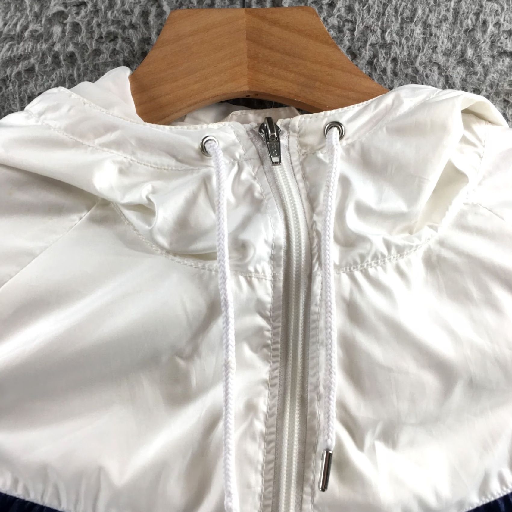 H&M H&M Divided Jacket Womens 10 Windbreaker Hooded Full Zip Multicolor Polyester Size L / US 10 / IT 46 - 4 Thumbnail