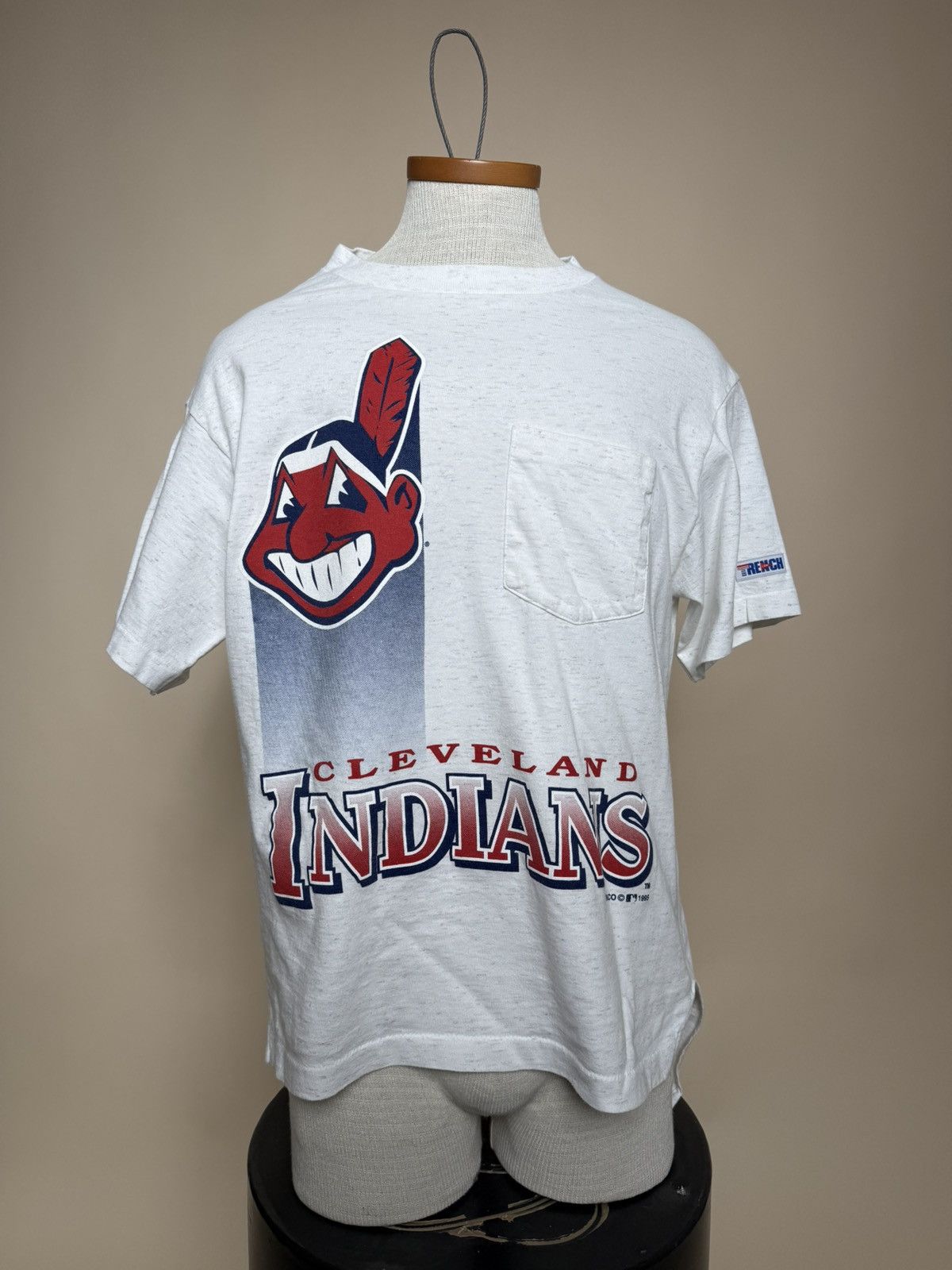 Vintage VINTAGE/RETRO Chief Wahoo Cleveland Indians men’s tshirt Size US L / EU 52-54 / 3 - 1 Thumbnail