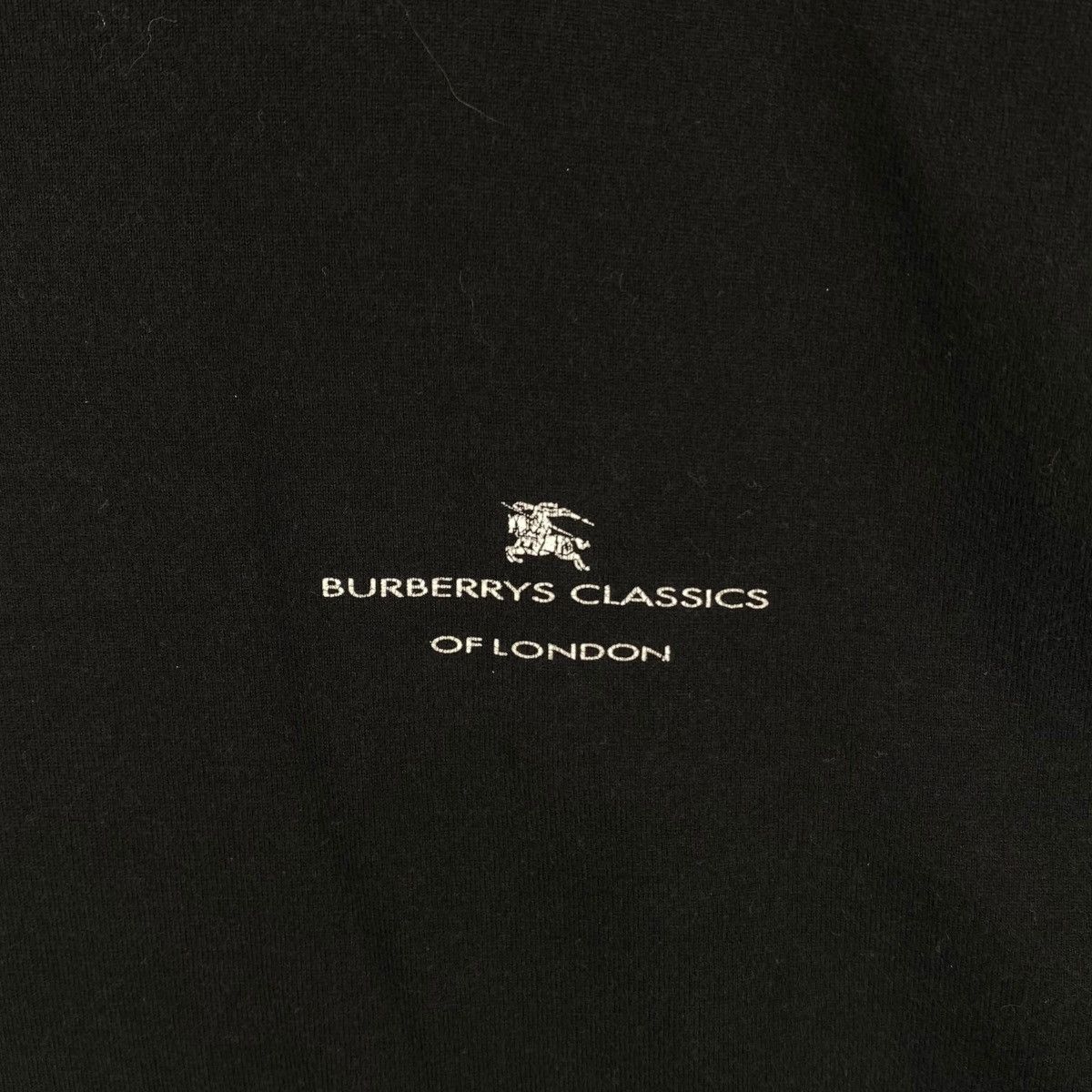 Burberry BURBERRYS CLASSICS Of London Small Logo Graphic Tee Shirt Size US S / EU 44-46 / 1 - 2 Thumbnail