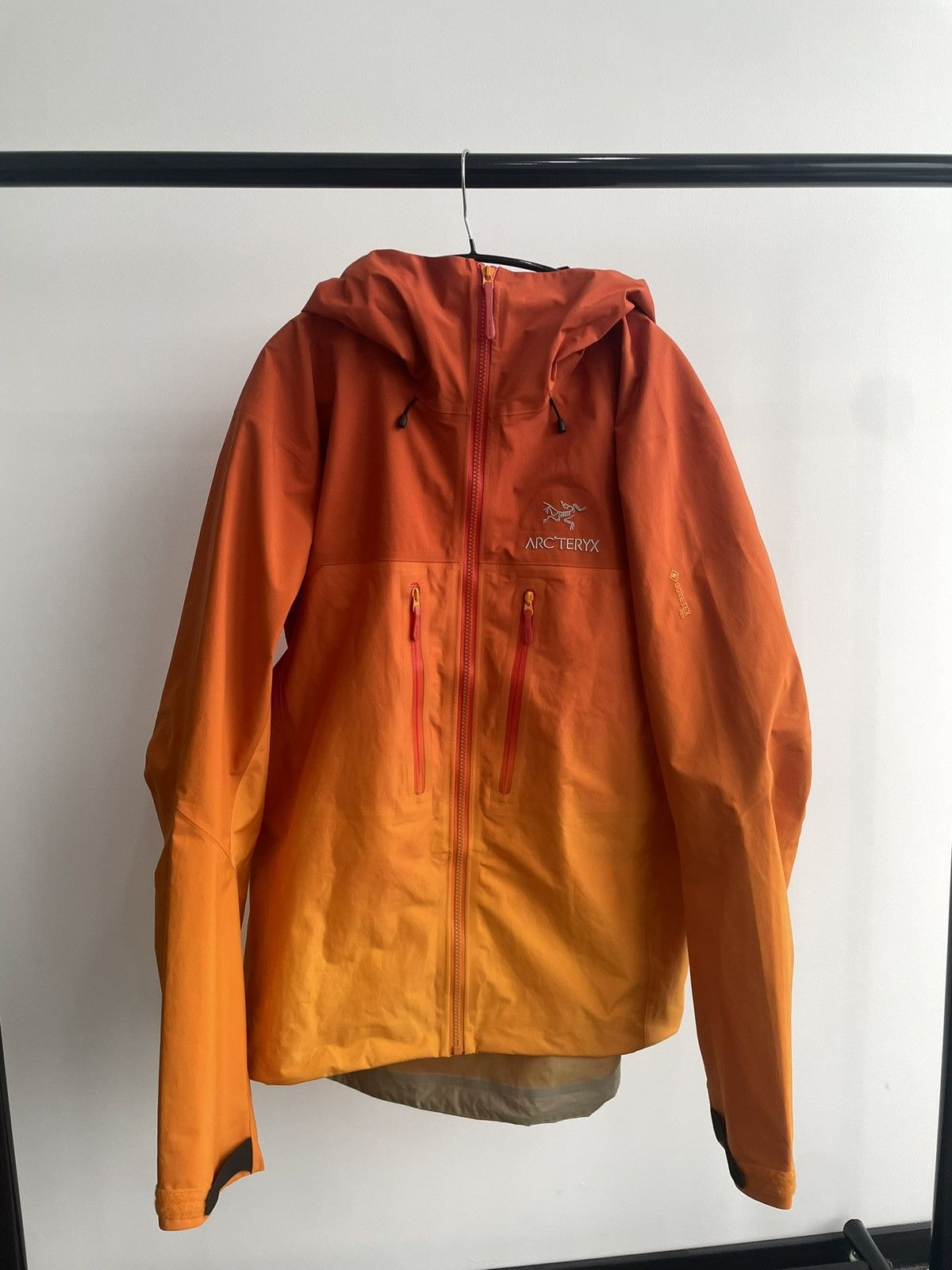 Pre-owned Arc'teryx Alpha Ar- Solis By Lorenz.og In Orange