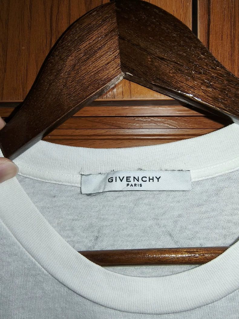 Givenchy Givenchy Short Sleeve T-Shirt Size XS with Length 68.5cm Size US XS / EU 42 / 0 - 3 Thumbnail