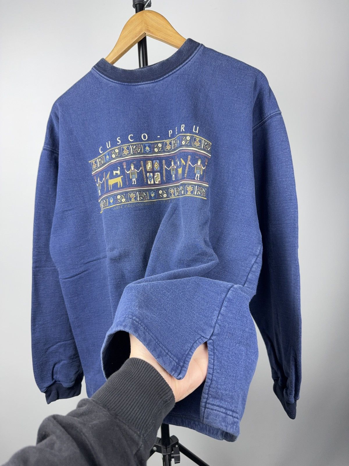 Vintage Vintage Peruvian Tribal Art Sweatshirt Cusco Precolombino Size US XL / EU 56 / 4 - 2 Thumbnail