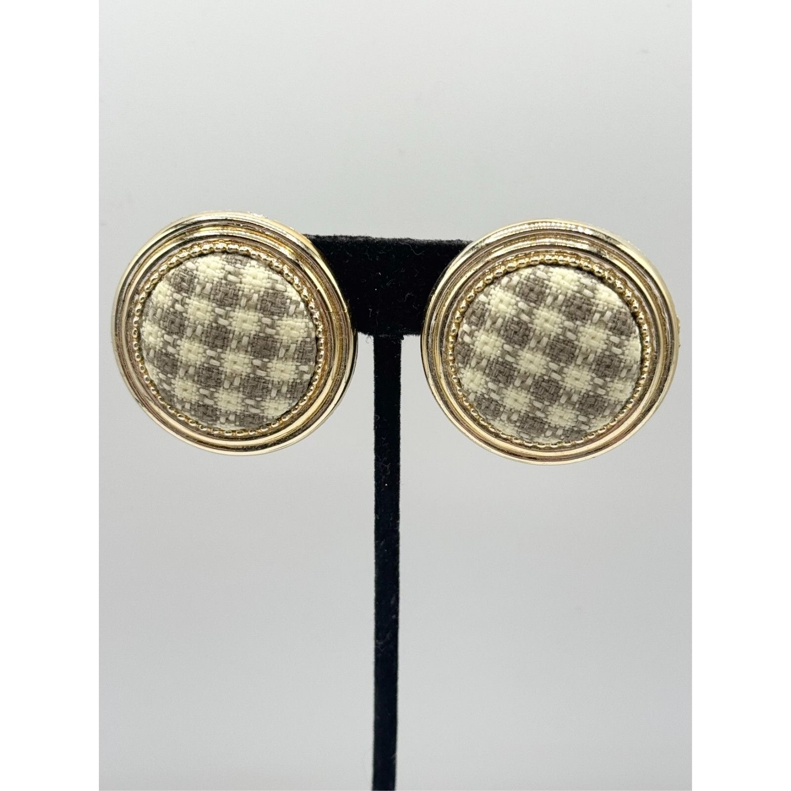 Vintage Vintage Gray & white tweed circle clip on earrings Size ONE SIZE - 2 Thumbnail