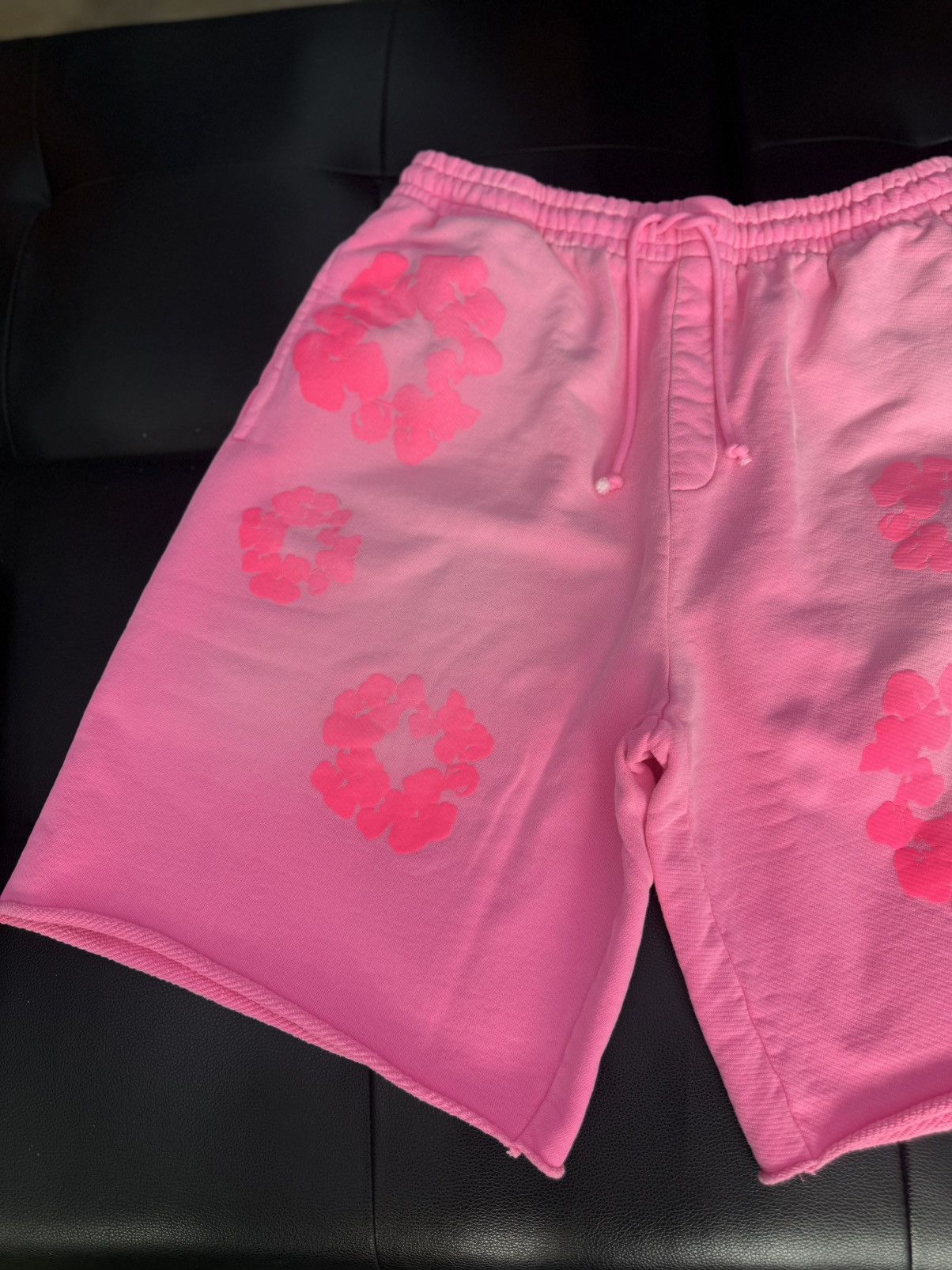DENIM TEARS Denim Tears 2025 Cotton Wreath Shorts Pink Size Large Size US 34 / EU 50 - 3 Thumbnail
