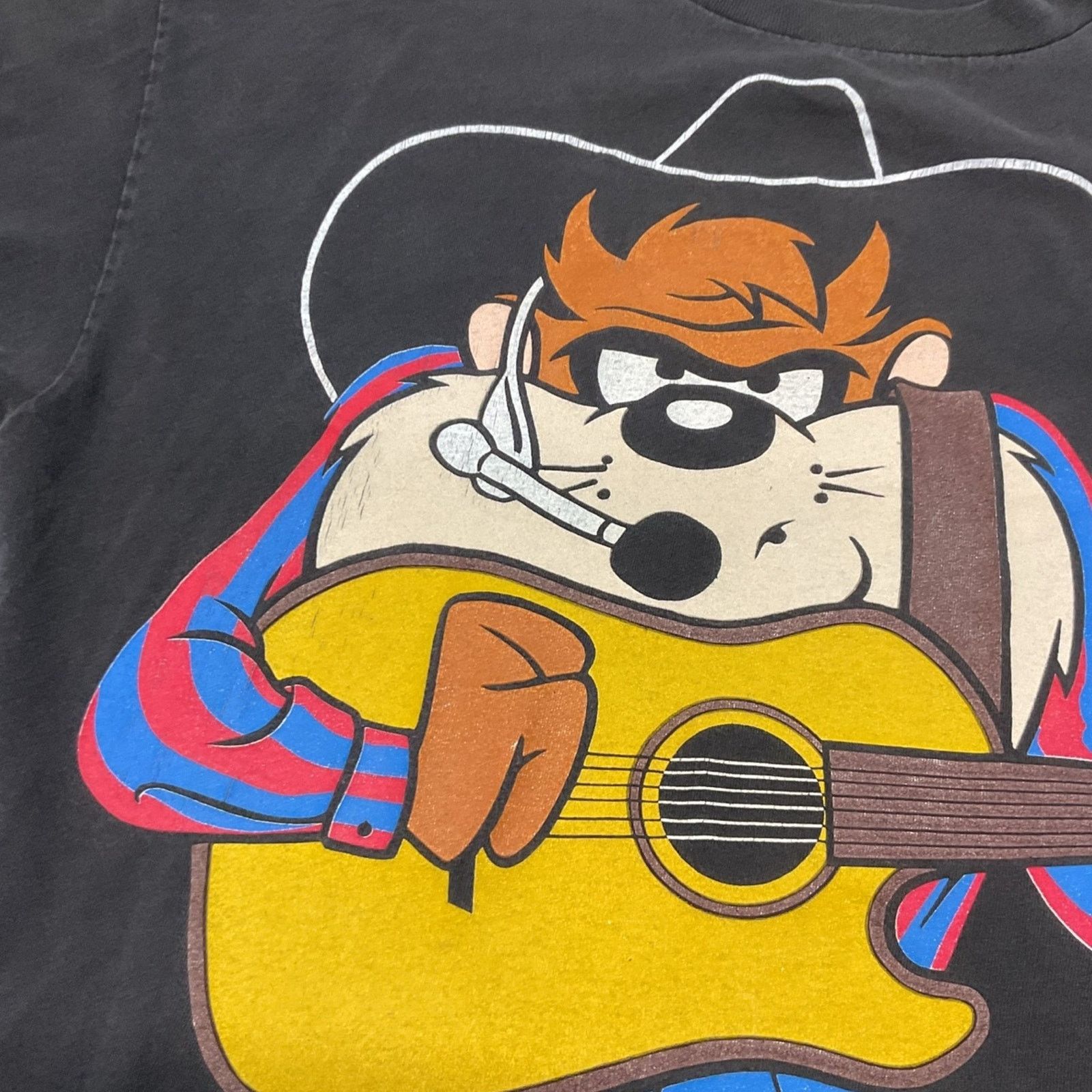 Gildan 1993 Tasmanian Devil Country Singer Vintage T-Shirt Size US XL / EU 56 / 4 - 7 Thumbnail
