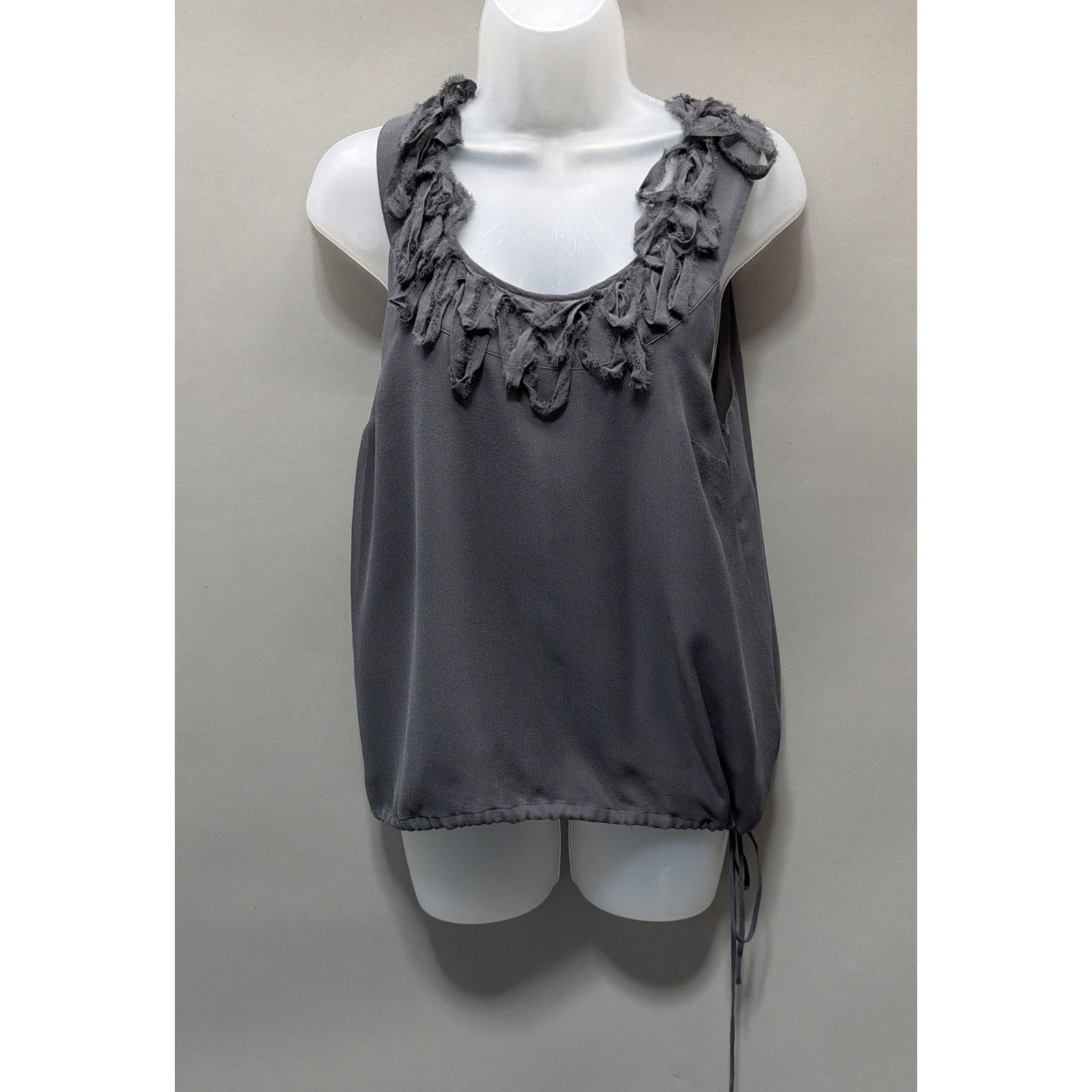 Banana Republic Banana Republic SP Gray Silk Blouse Shirt Sleeveless Career Size S / US 4 / IT 40 - 1 Thumbnail