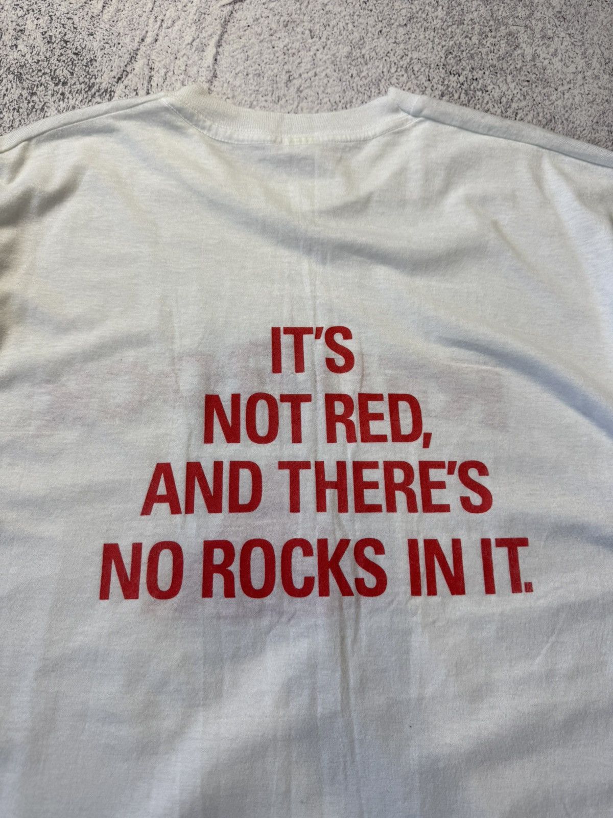 Vintage Vintage Red Rock Tee IT'S NOT RED AND THERE'S NO ROCKS IN IT Size US L / EU 52-54 / 3 - 20 Thumbnail