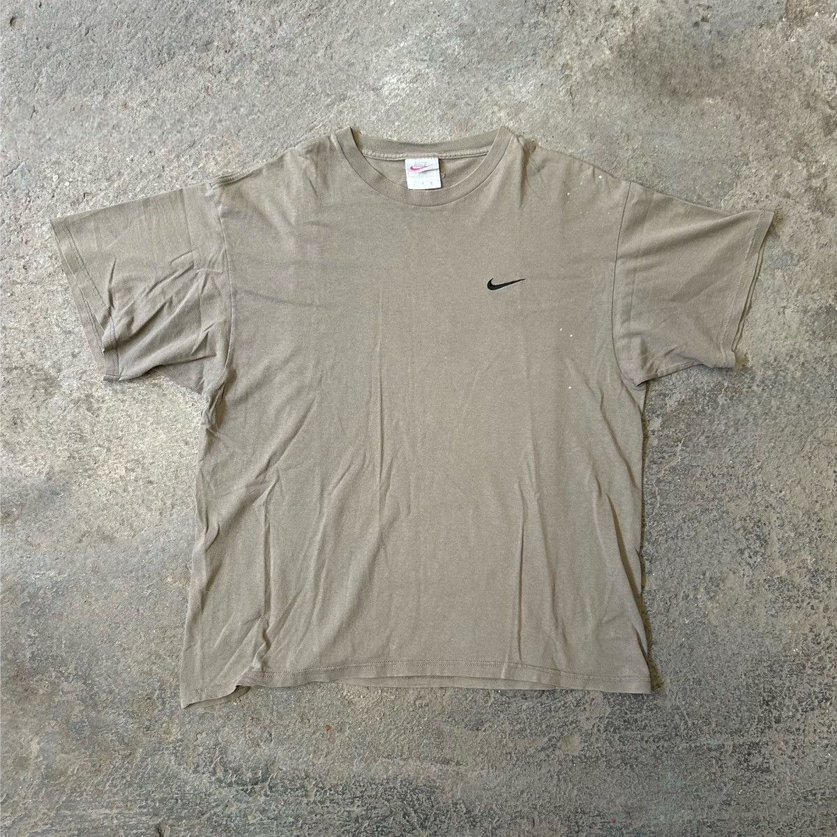 Jordan Brand × Nike × Vintage 1998 Nike Logo Vintage Grey T-Shirt Size US L / EU 52-54 / 3 - 1 Thumbnail