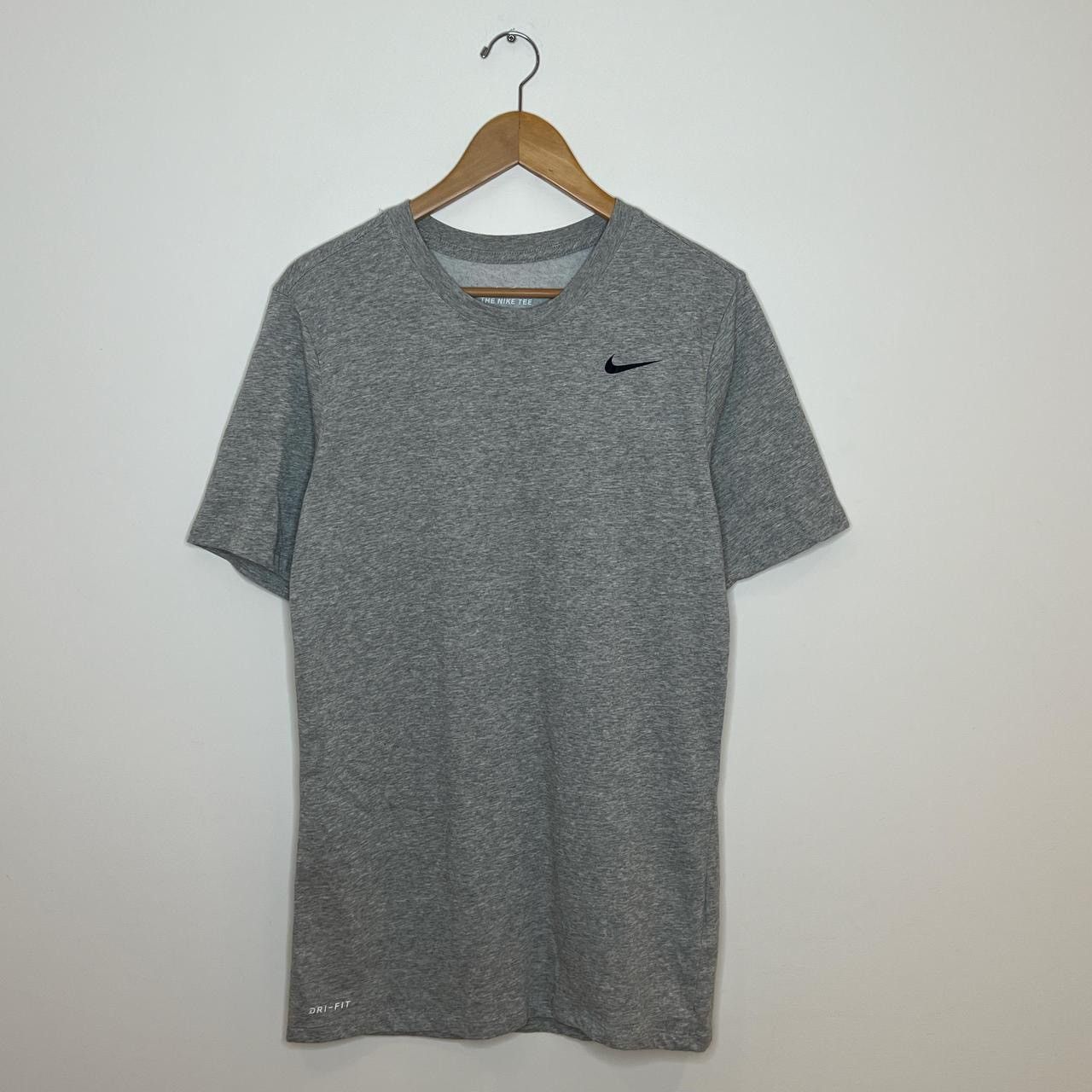 Nike nike dri fit tee shirt Size US S / EU 44-46 / 1 - 1 Thumbnail