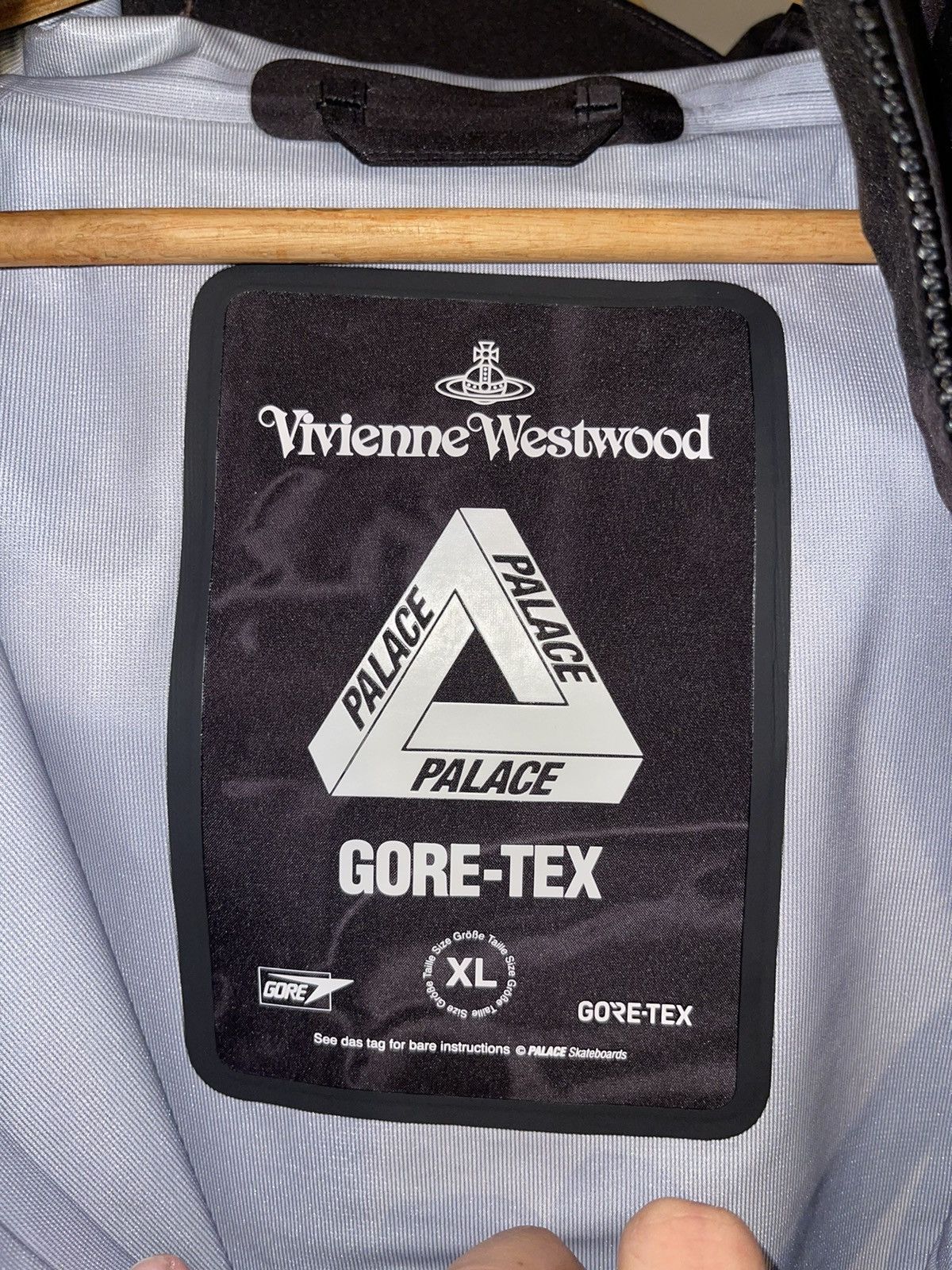 Palace × Vivienne Westwood XL. Palace x Vivienne Westwood Gore-Tex mono print jacket Size US XL / EU 56 / 4 - 7 Thumbnail