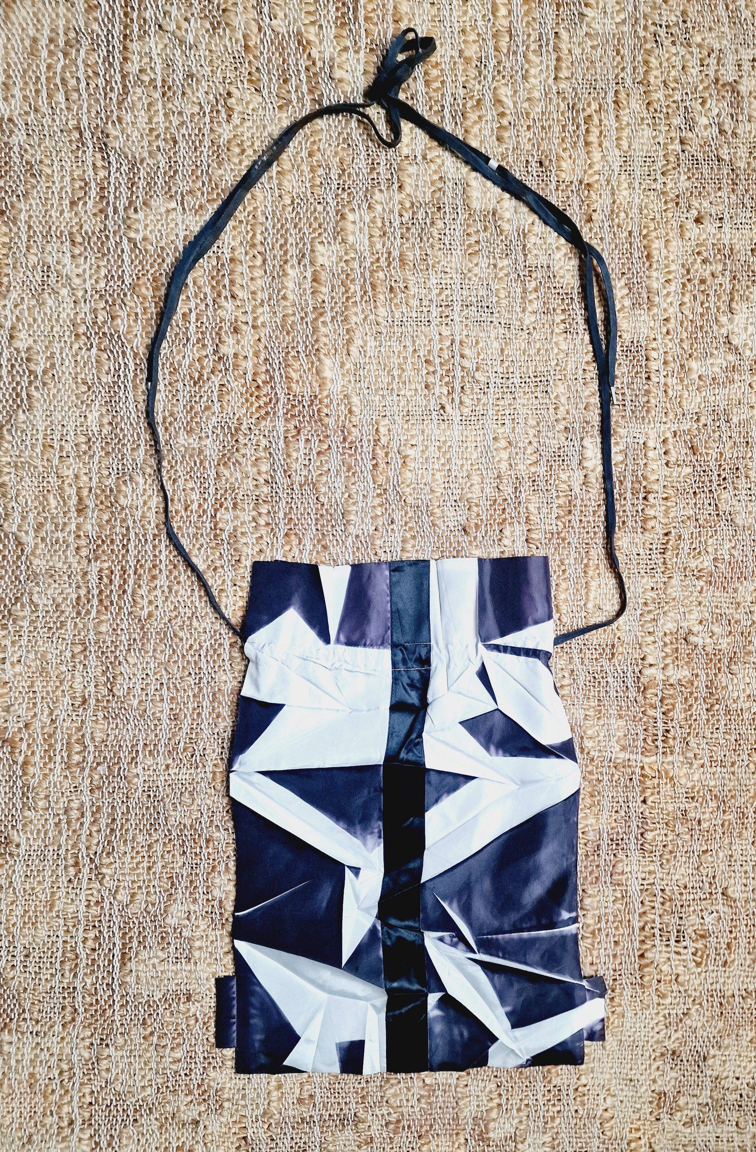 Issey Miyake Issey Miyake Pleated Vintage Pouch Evening Backpack Bag Size ONE SIZE - 2 Thumbnail