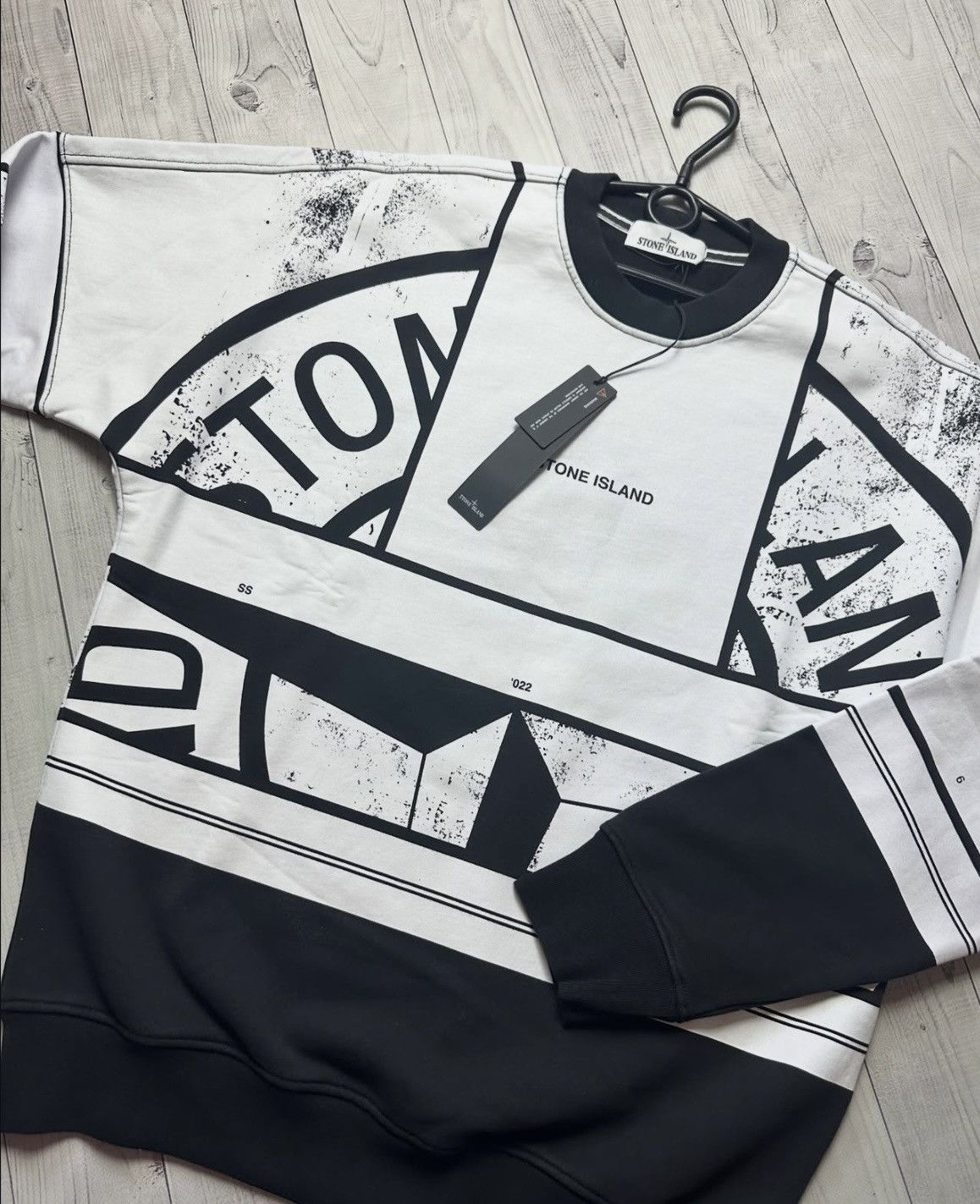 Stone Island Stone Island big logo sweatshirt rare 3D size M,L Size US L / EU 52-54 / 3 - 2 Thumbnail