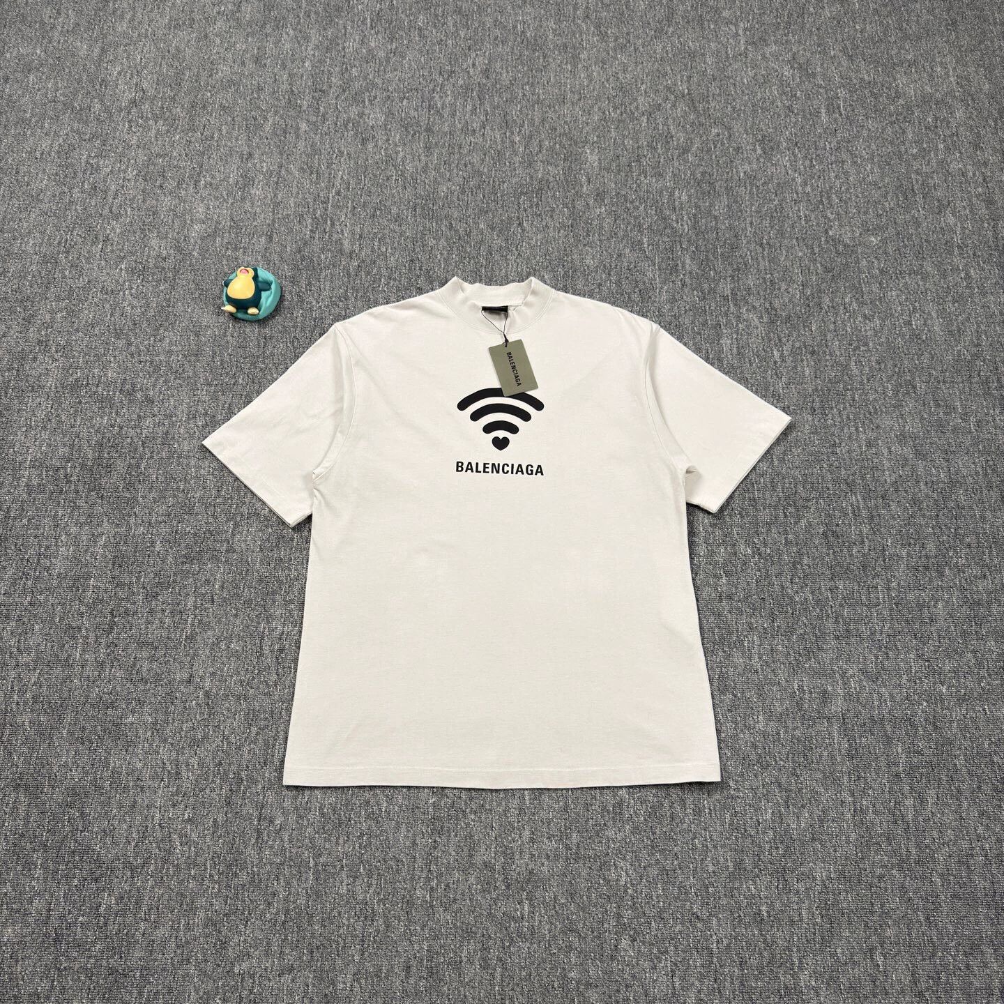 Balenciaga Balenciaga White WiFi Print T-Shirt M Size US M / EU 48-50 / 2 - 1 Thumbnail