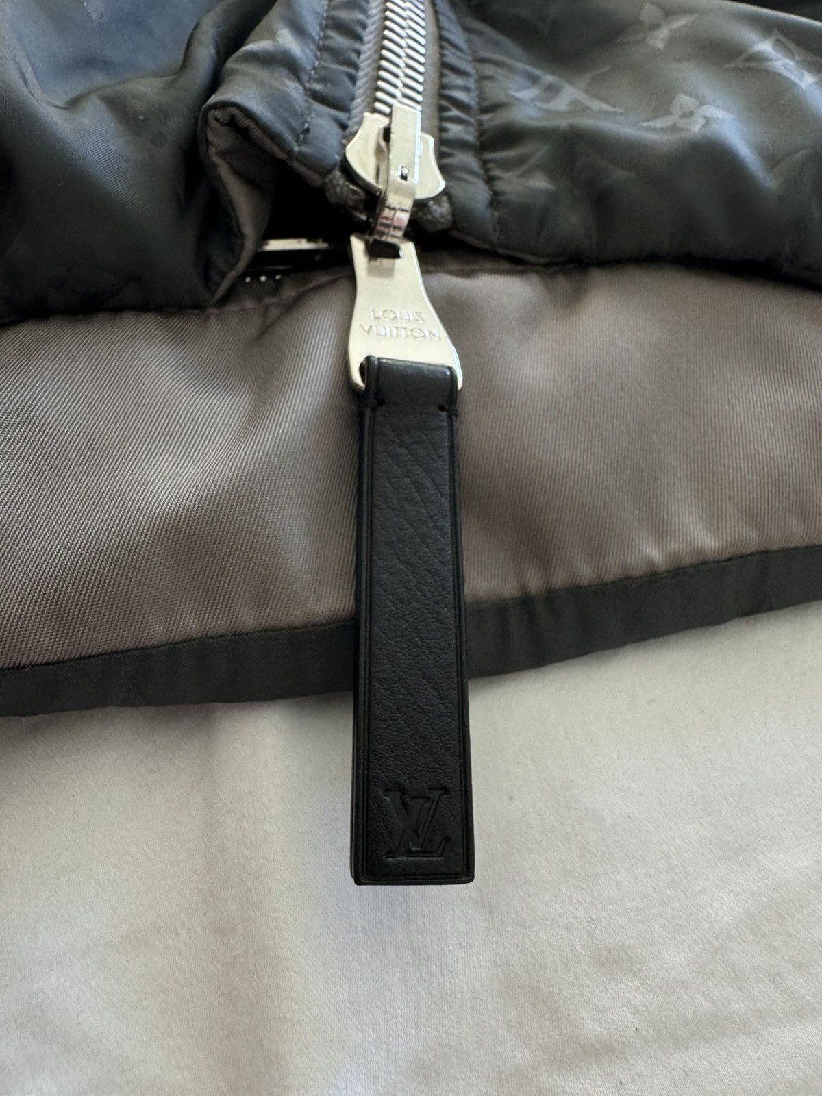 Louis Vuitton Louis Vuitton Black Reversible Monogram Windbreaker Size US XL / EU 56 / 4 - 14 Thumbnail