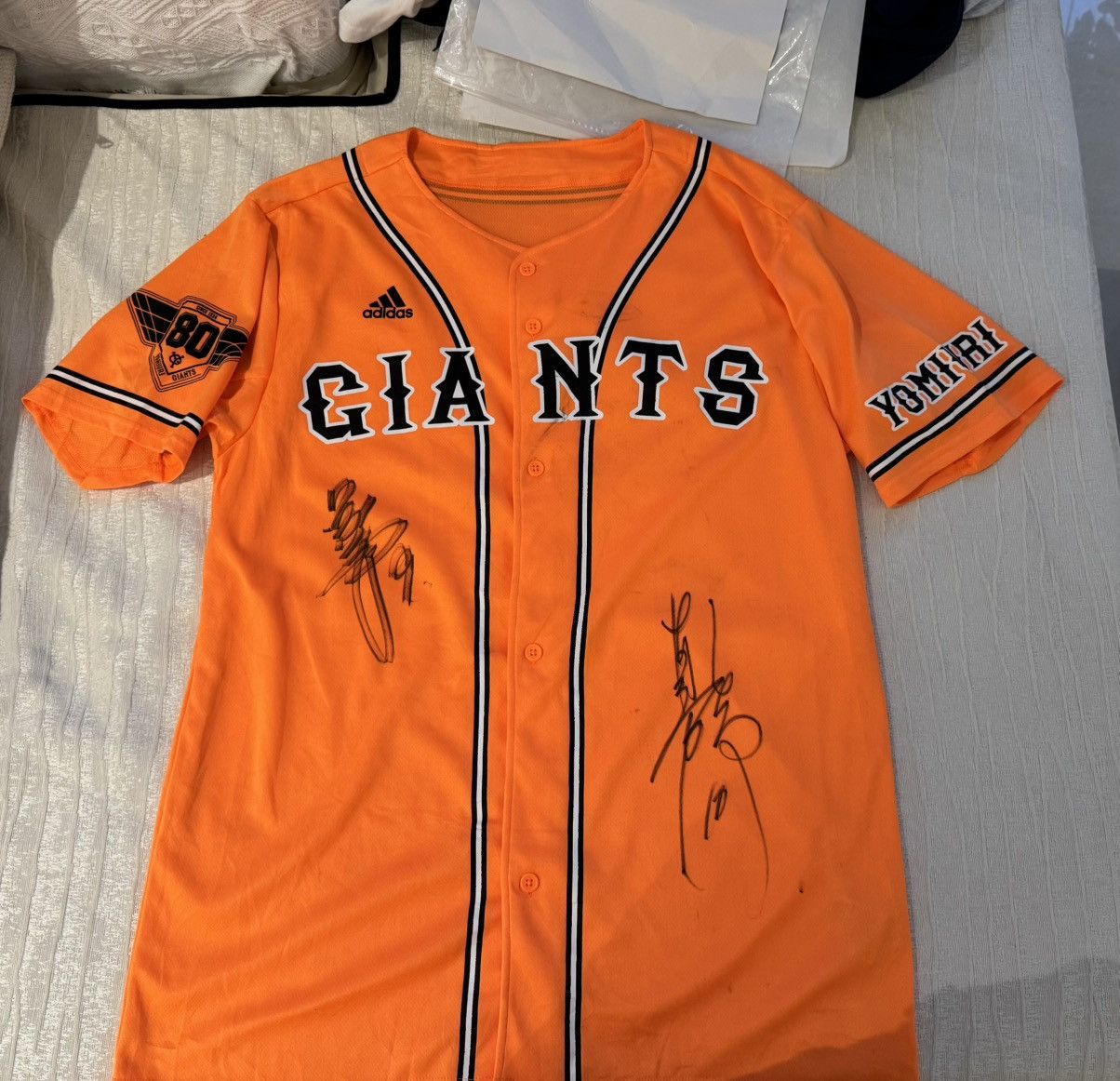 Adidas Rare 2014 Yomiuri Giants Signed Jersey (Abe / Kamei) Size US L / EU 52-54 / 3 - 4 Thumbnail