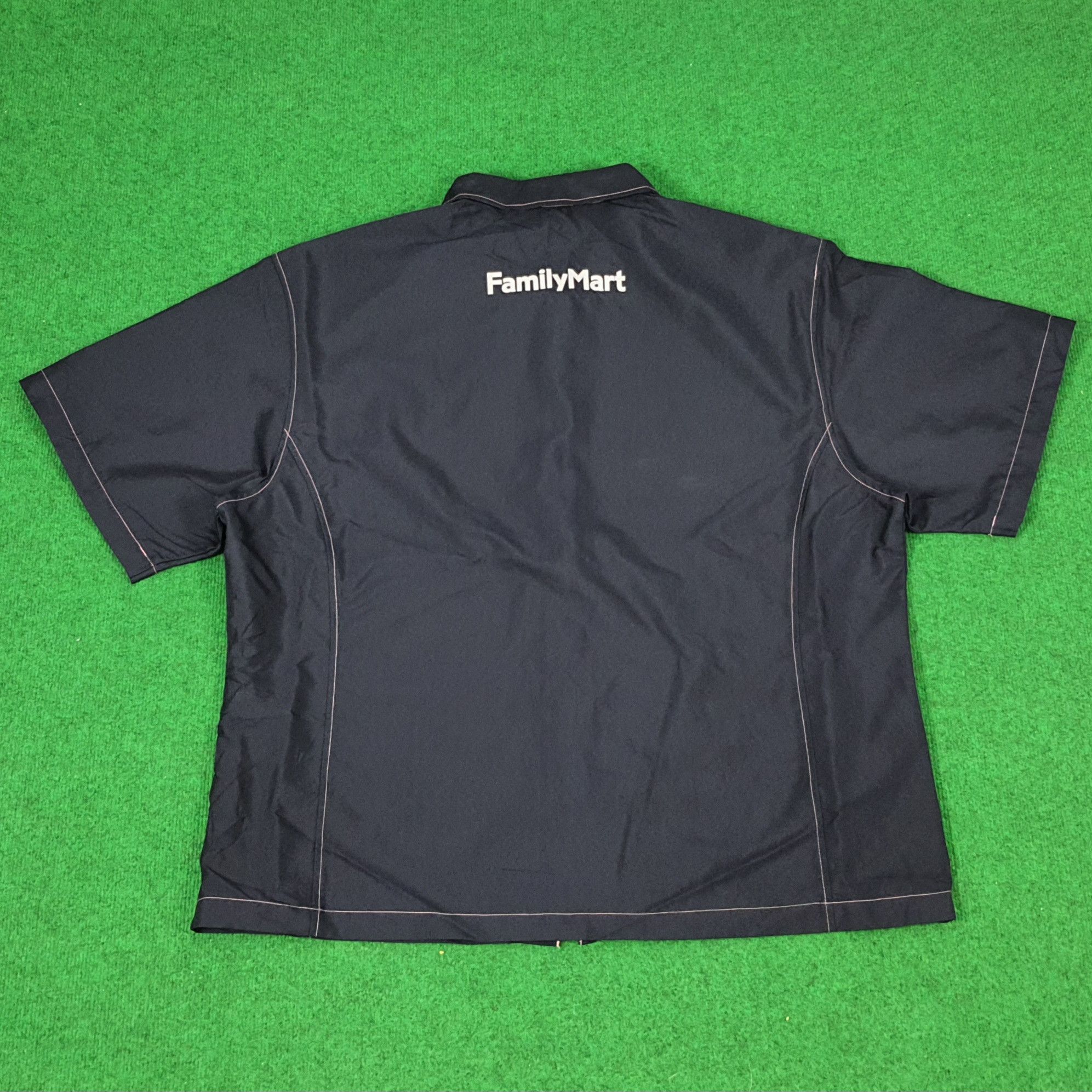 Japanese Brand × Vintage Vintage Family Mart Japanese Brand Staff Uniform Jacket Size US XXL / EU 58 / 5 - 3 Thumbnail