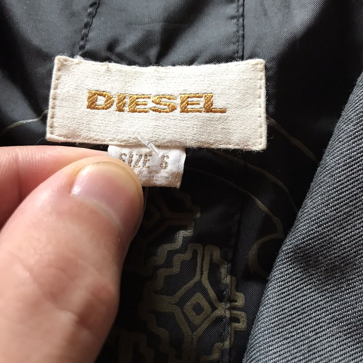 Diesel Diesel Vintage Distressed Denim Jacket women size S/M Size S / US 4 / IT 40 - 6 Thumbnail