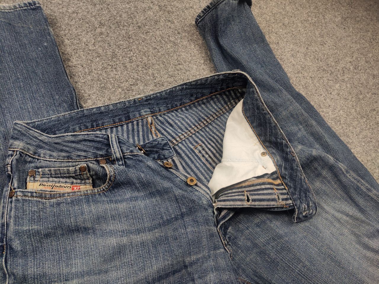 Diesel Vintage 90's Diesel Rabox distressed Denim Crazy Jeans LGB Size US 34 / EU 50 - 14 Thumbnail