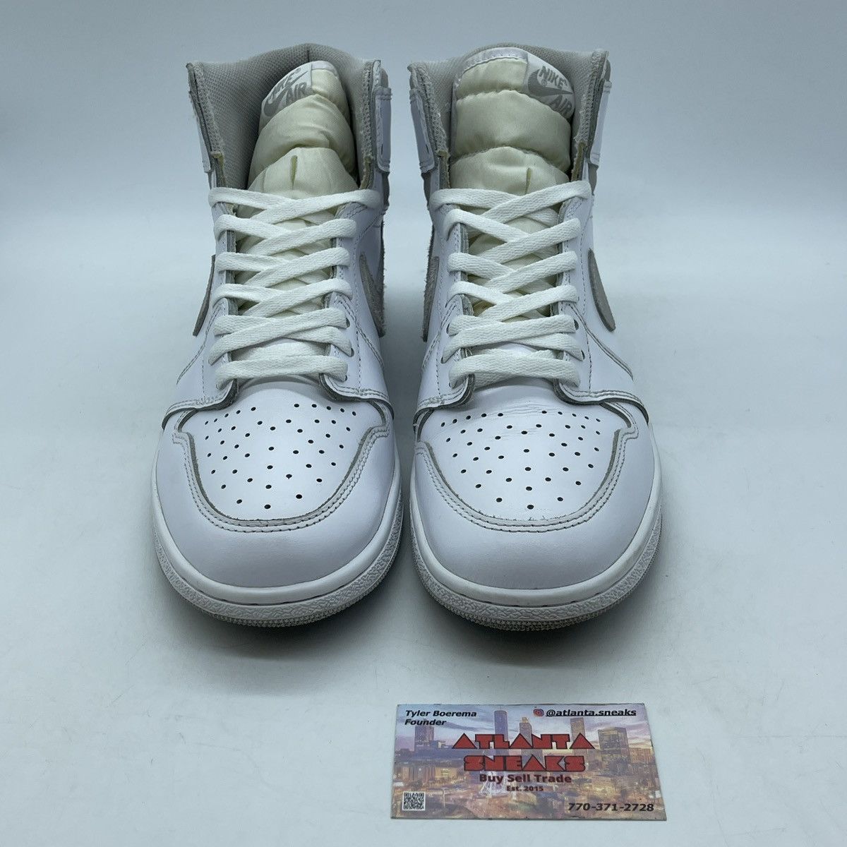Jordan Brand Air Jordan 1 high neutral grey Size US 10.5 / EU 43-44 - 2 Thumbnail