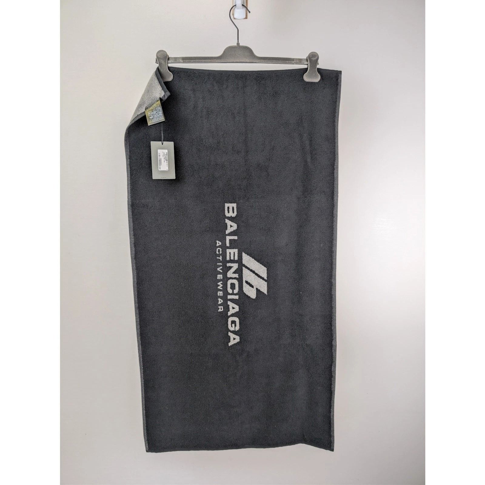 Balenciaga o1rshd1 Sponge Gym Towel in Black/Grey Size ONE SIZE - 1 Thumbnail