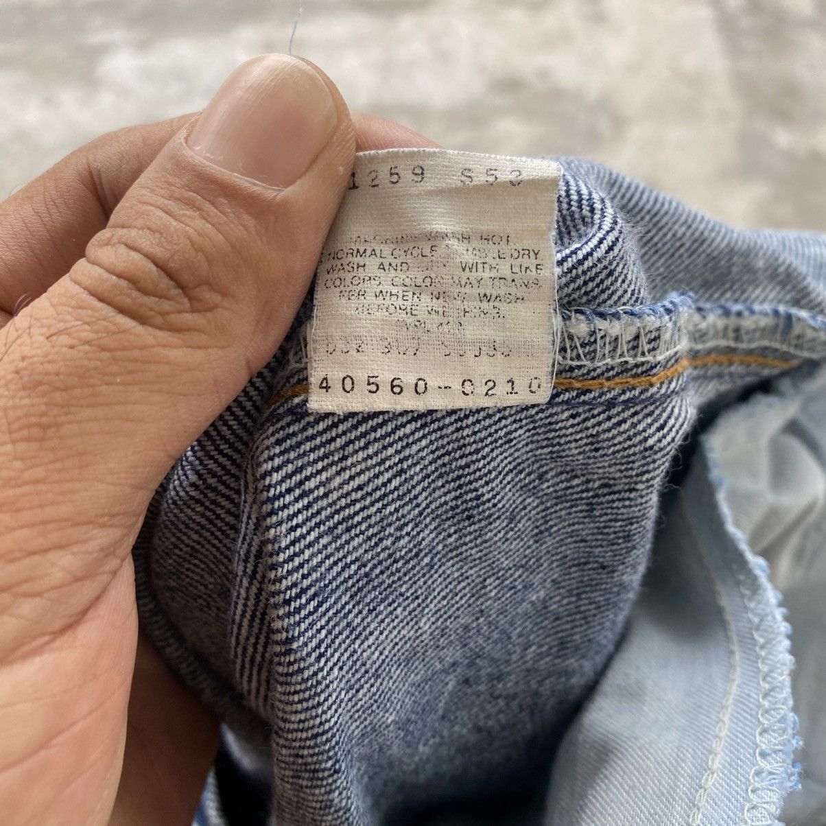 If Six Was Nine × Le Grande Bleu (L.G.B.) × Levi's Vintage 90's Levi's 501 Distressed Denim w35 Size 34" / US 12 / IT 48 - 11 Thumbnail