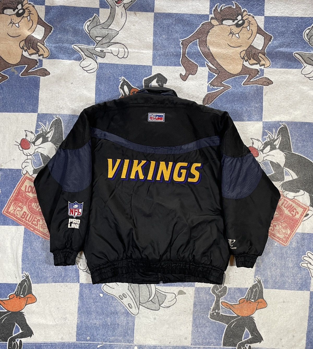 NFL Vintage Minnesota Vikings puffer jacket Size US L / EU 52-54 / 3 - 4 Thumbnail