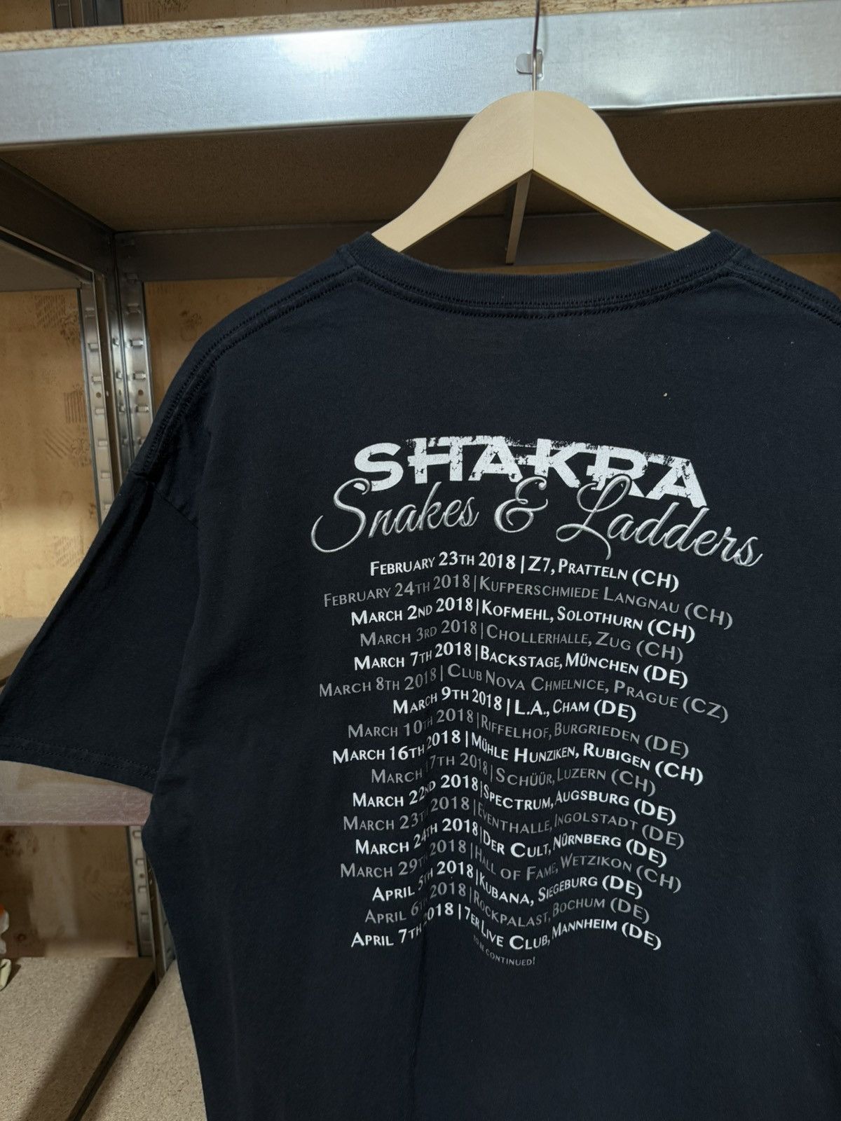 Band Tees × Vintage Vintage Shakra Snakes And Ladders Tour 2018 T-Shirt Y2K Hype Size US XL / EU 56 / 4 - 4 Thumbnail