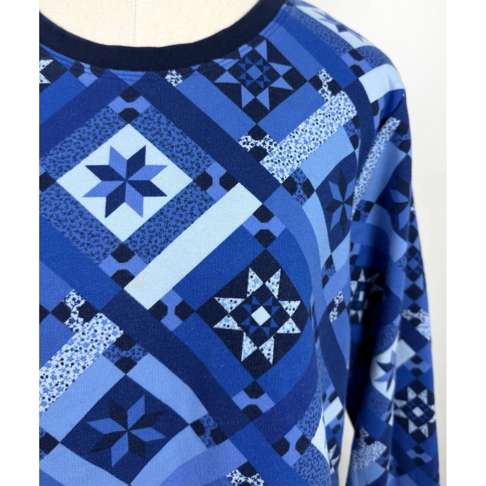 Lands' End Lands' End Sweatshirt Womens Large Blue Patchwork Pullover Knit Crew Neck Bohemian Quilt Print Casual Size L / US 10 / IT 46 - 3 Thumbnail