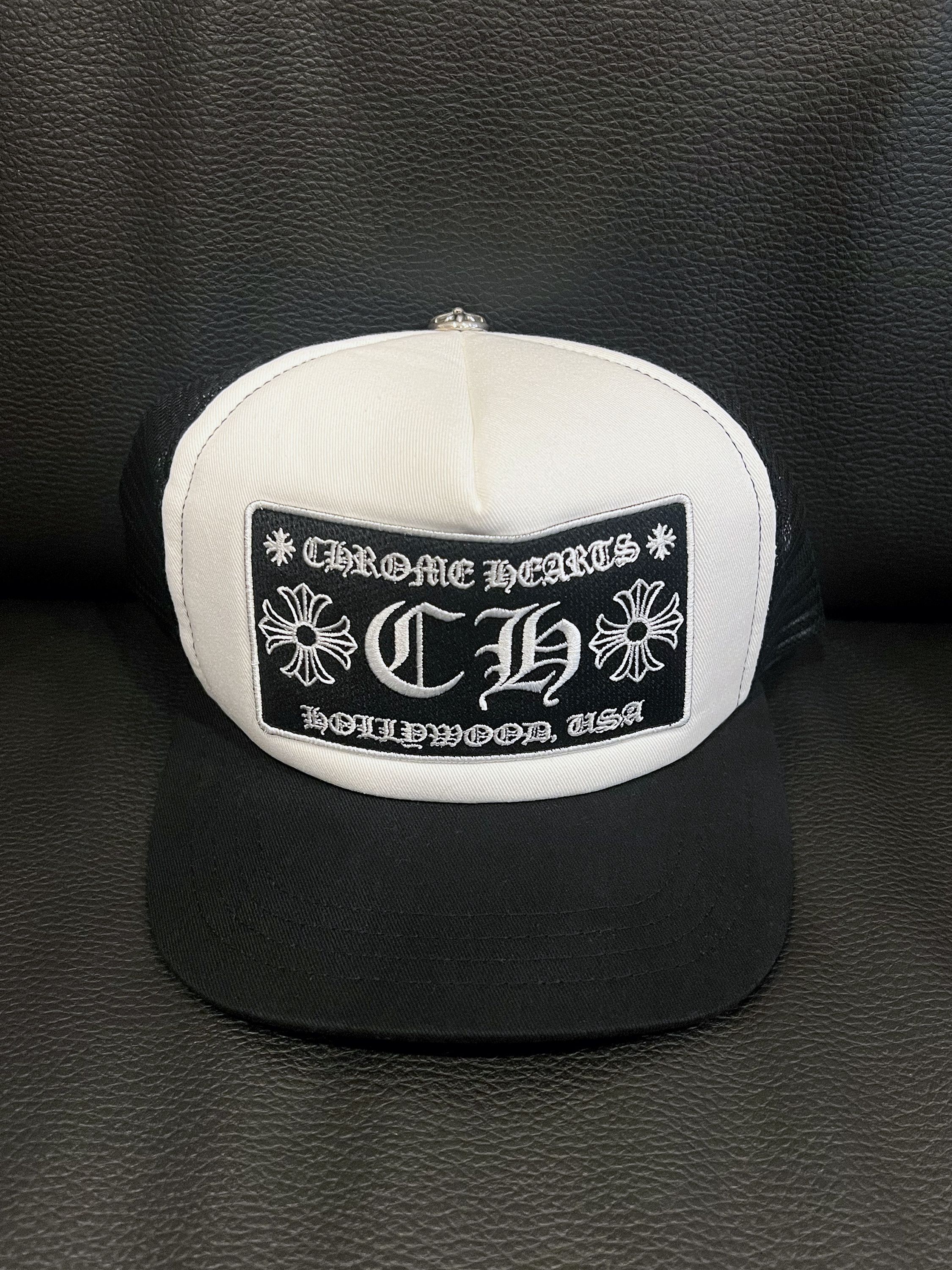 Chrome Hearts Chrome Hearts Trucker Mesh Cap with CH Patch Cross Blk/Wht Size ONE SIZE - 1 Thumbnail