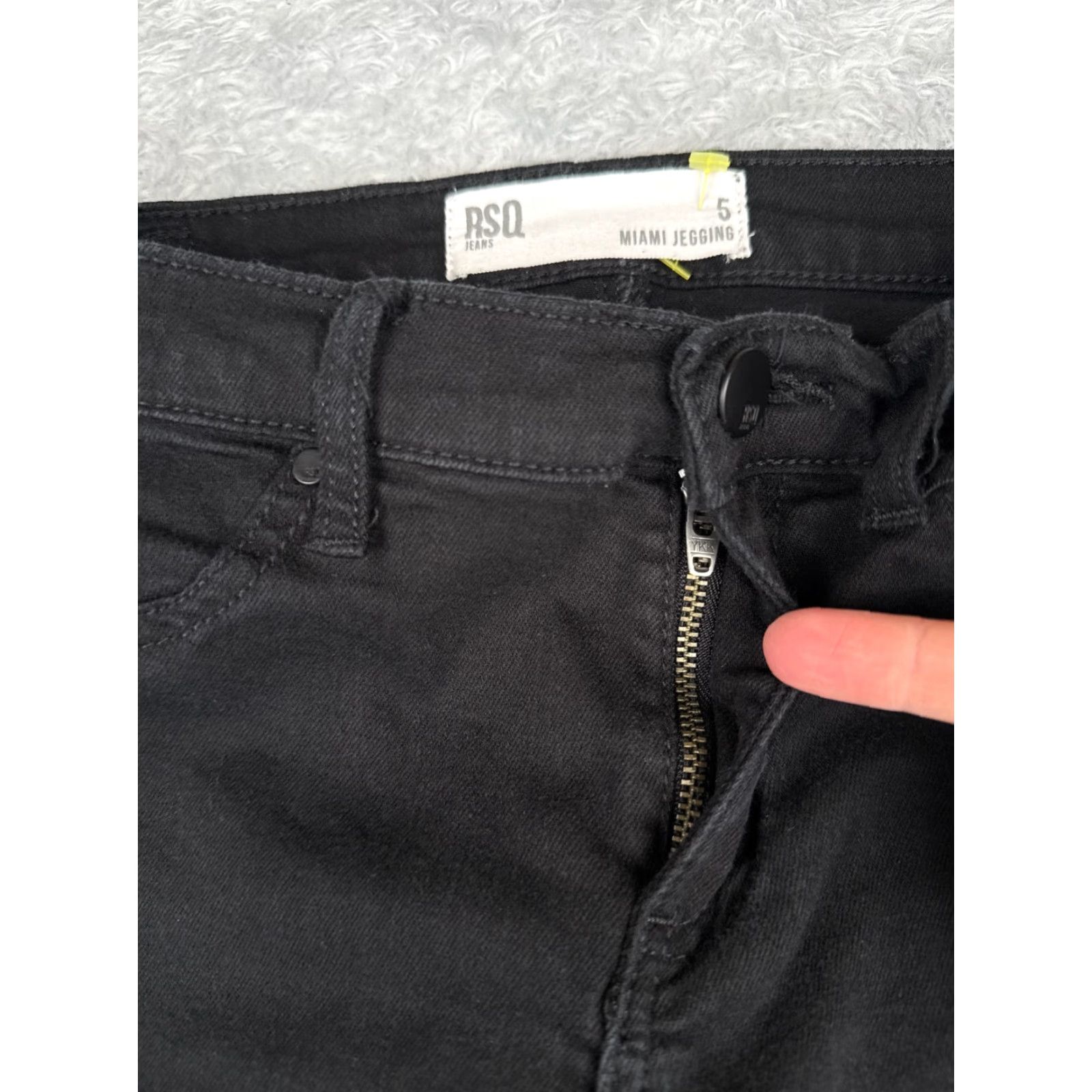 Rsq RSQ Jeans Juniors Black Denim Skinny Low Rise 5 26x27 5-Pocket Design Cotton Blend Medium Wash Jeans Womens Girls Size 27" / US 4 / IT 40 - 5 Thumbnail