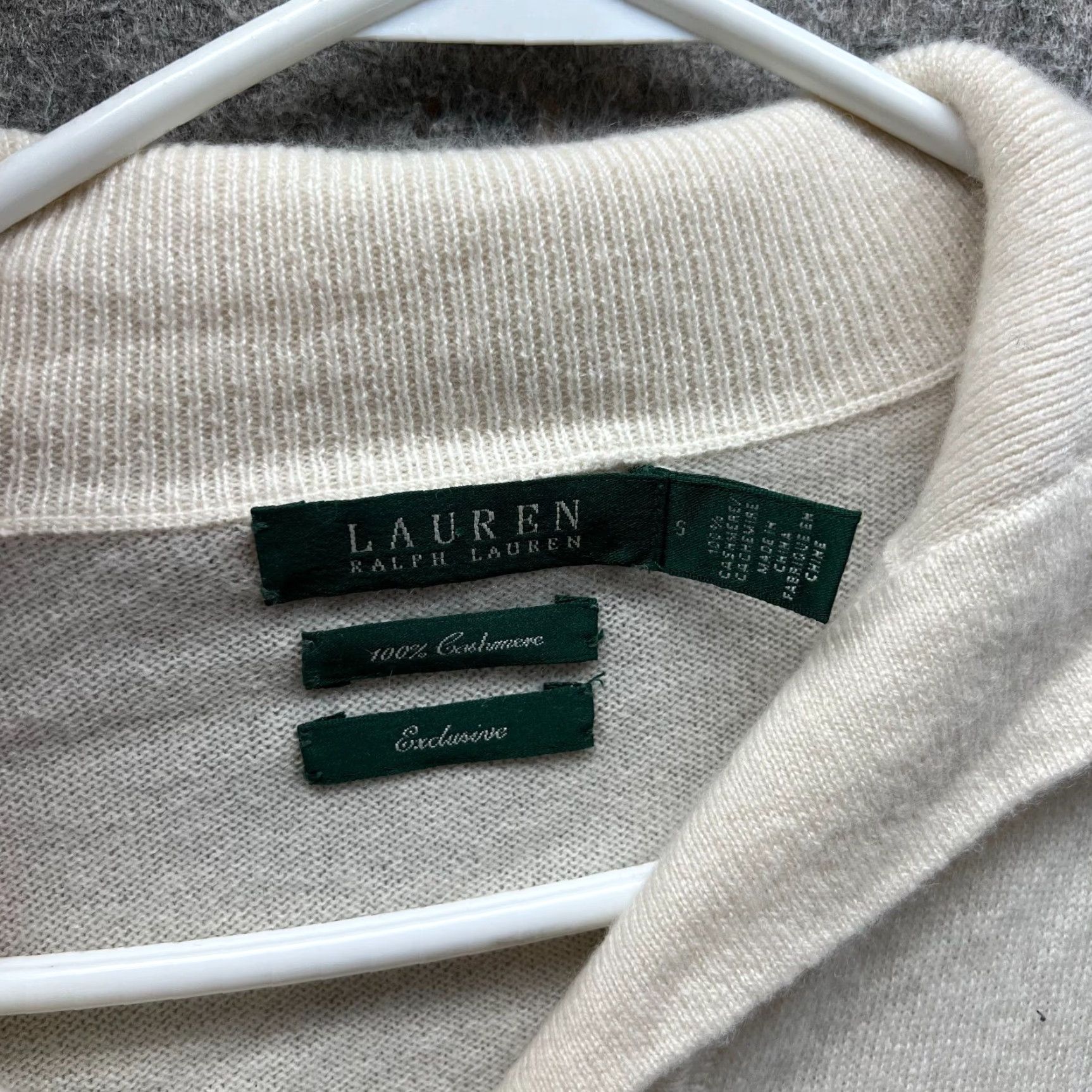 Ralph Lauren VINTAGE Lauren Ralph Lauren Sweater Womens Small Beige Cashmere Exclusive Fleece Button Size S / US 4 / IT 40 - 7 Thumbnail