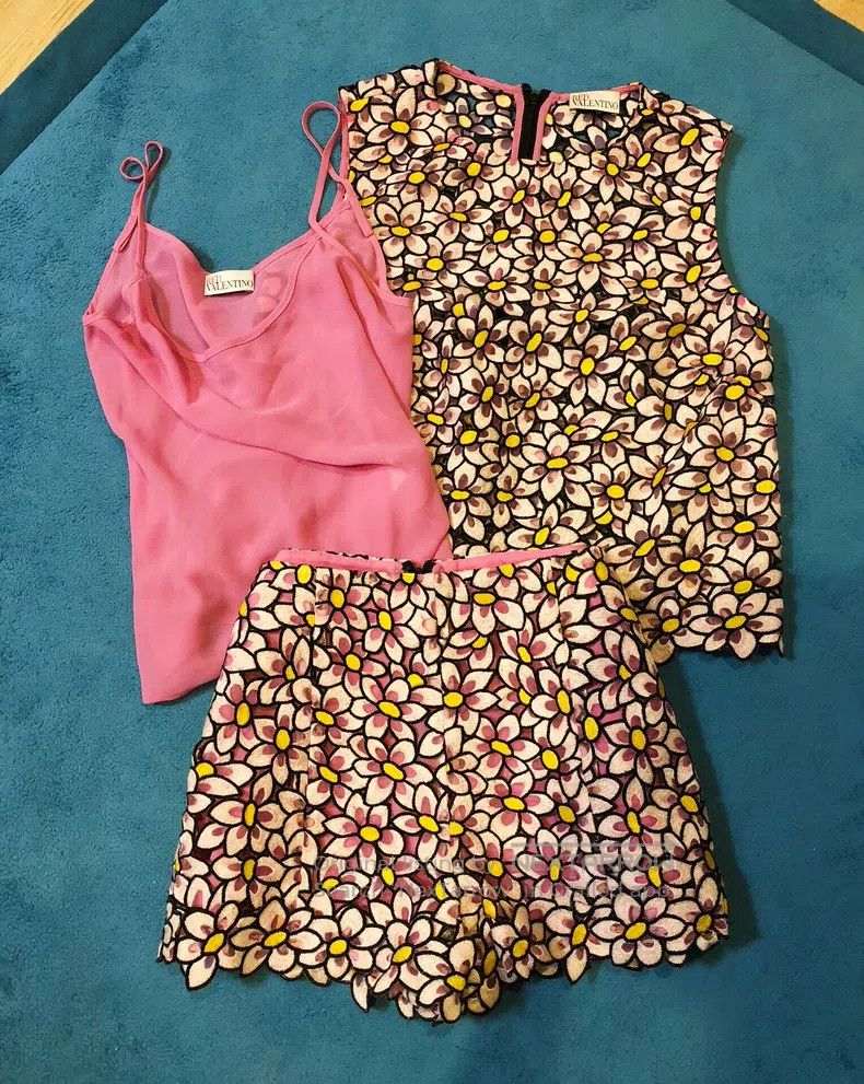 Valentino Valentino Pink daisy shorts set Size S / US 4 / IT 40 - 1 Thumbnail
