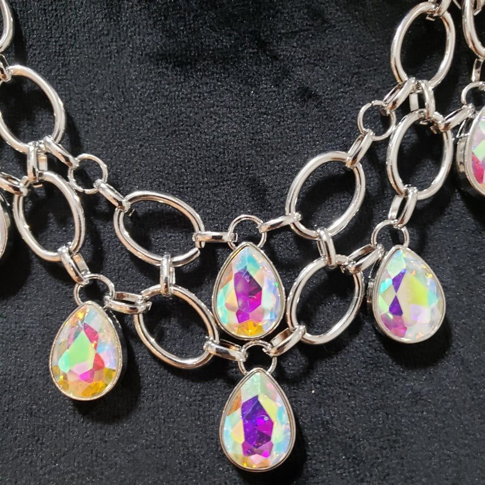 Other Show Stopping Iridescent Gunmetal & Multi Oil Spill Necklace Size ONE SIZE - 4 Thumbnail