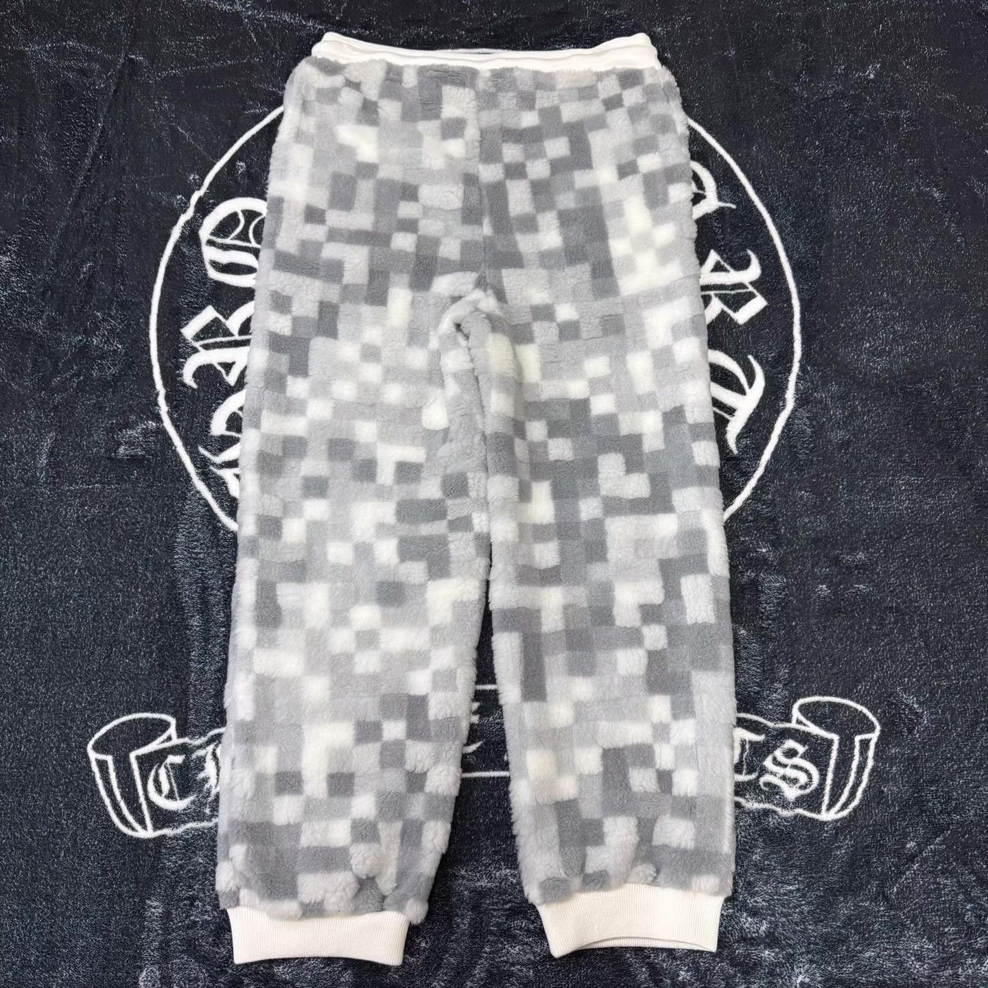 Louis Vuitton LV SKI Collection White Damier Teddy Trousers Q10 Size US 38 / EU 54 - 2 Thumbnail