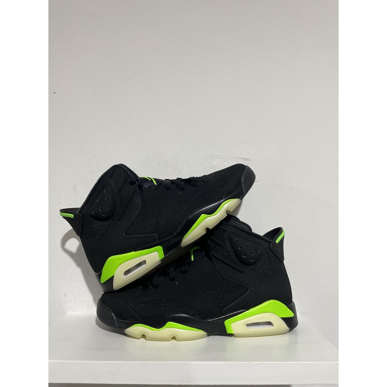 Jordan Brand JORDAN 6 RETRO ELECTRIC GREEN SIZE 10.5 PREOWNED Size US 10.5 / EU 43-44 - 1 Thumbnail