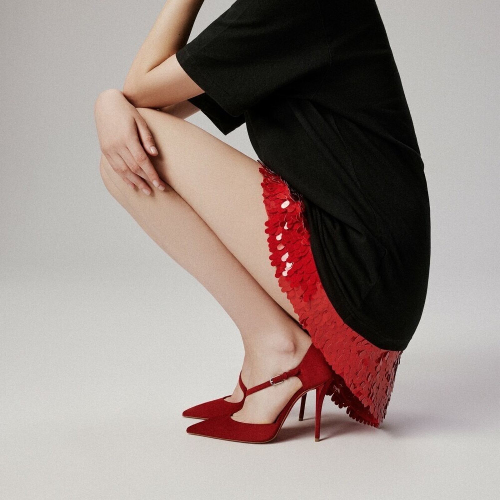 Christian Louboutin Christian Louboutin Miss Ziggyta Red Suede Pump 36.5 Size US 6.5 / IT 36.5 - 5 Thumbnail