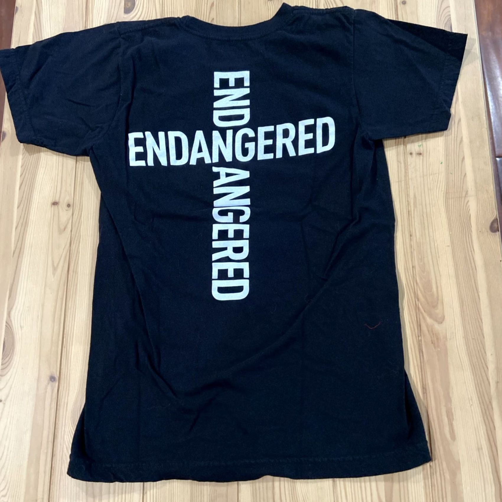 Vintage VINTAGE Endangered Los Angeles Men’s T-Shirt S Crew Neck Black 100% Cotton Graphic Tee Size US S / EU 44-46 / 1 - 7 Thumbnail