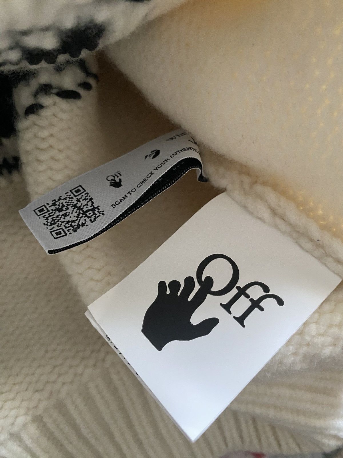 Off-White Off-White Graffiti Wool Sweater Size Large Size US L / EU 52-54 / 3 - 8 Thumbnail