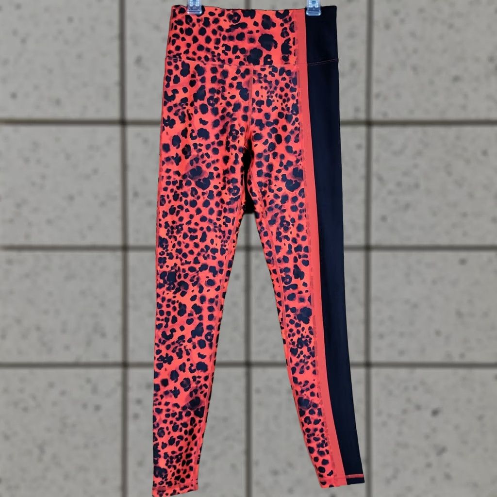 Betsey Johnson Betsey Johnson Performance Leggings XS Red Black Leopard Print Size Size 26" / US 2 / IT 38 - 1 Thumbnail