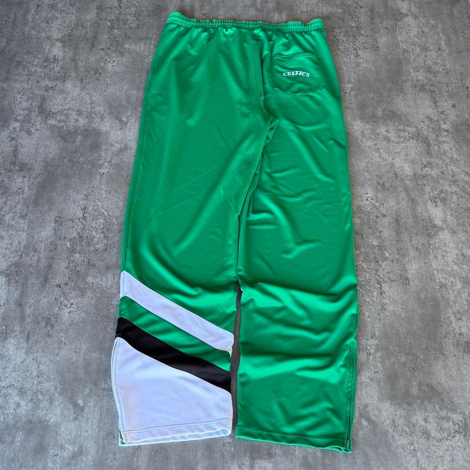 NBA × Vintage Boston Celtics NBA Embroidered Baggy Wide Leg Y2K Sweatpants Size US 42 / EU 58 - 2 Thumbnail