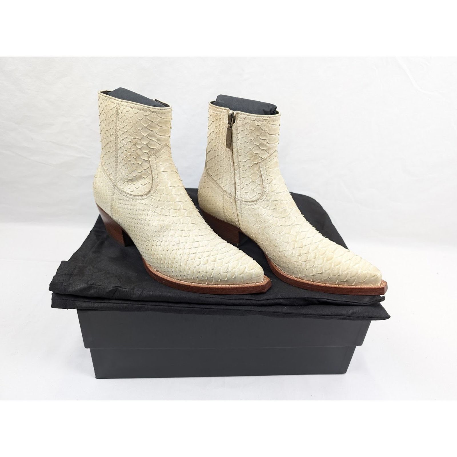 Saint Laurent Paris o1rshd1 Lukas 40 Zip Boots in Cream Size US 7 / EU 40 - 17 Thumbnail