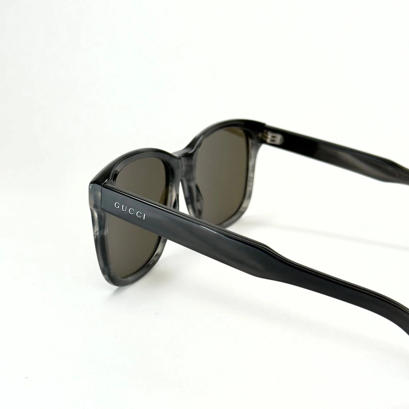 Gucci GUCCI GG0050S 0050 Classic Square Grey Horn Sunglasses 004 Size ONE SIZE - 4 Thumbnail